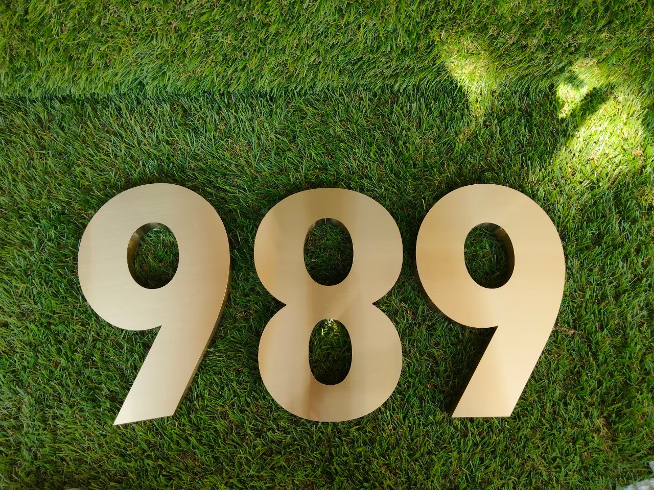 งานป้ายบ้านเลขที่ 989