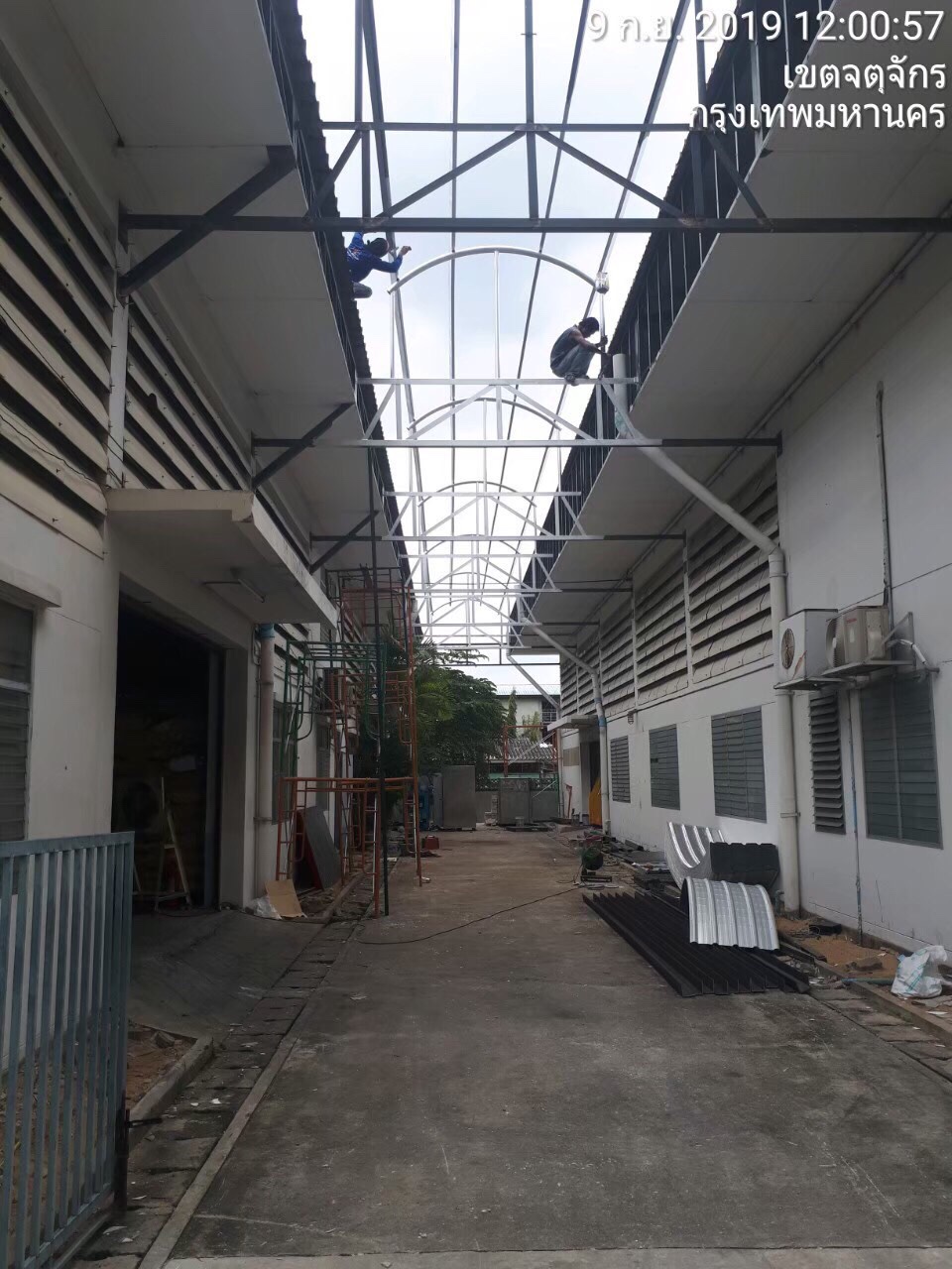 งานเทพื้น ทำหลังคาทางเชื่อมอาคารวิศวโรงงาน ม.เกษตร