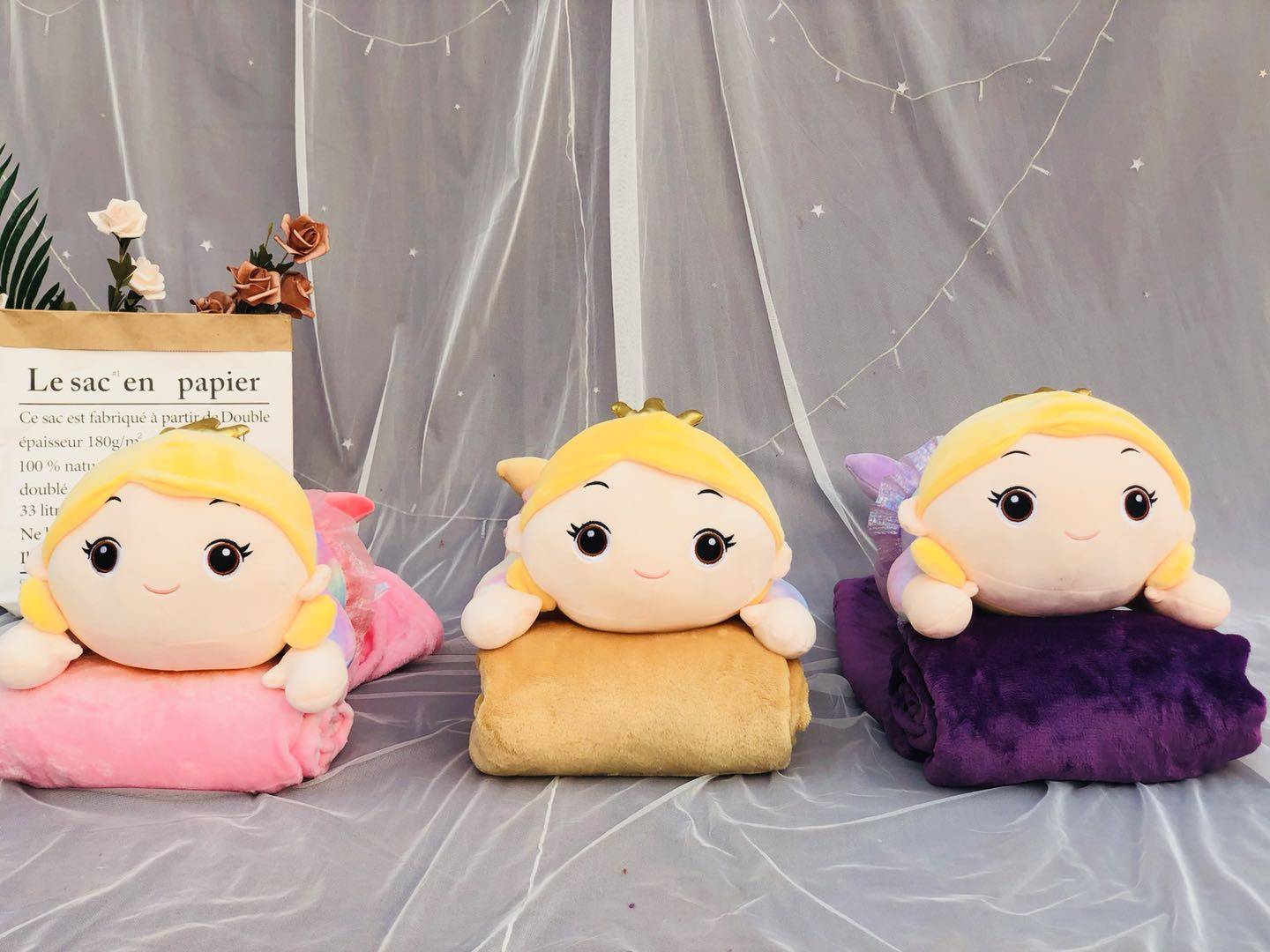 ตุ๊กตาผ้าห่มเจ้าหญิงเงือกน้อยแบบคละสี กระสอบ 80 ตัว ส่งตัวละ 220 บาท