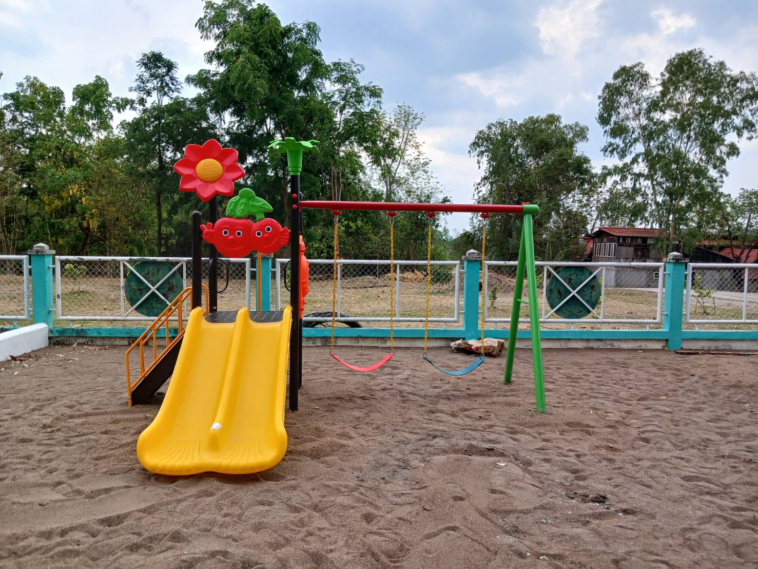 ชุดโปรโมชั่นเครื่องเล่นสนามกลางแจ้งราคาพิเศษ 69,900 บาท เครื่องเล่นสนามกลางแจ้ง ,สนามเด็กเล่น,เครื่องเล่นสนามราคาถูก OutdoorPlayground , ของเล่นสนาม, สำหรับบริจาคสนามเด็กเล่น