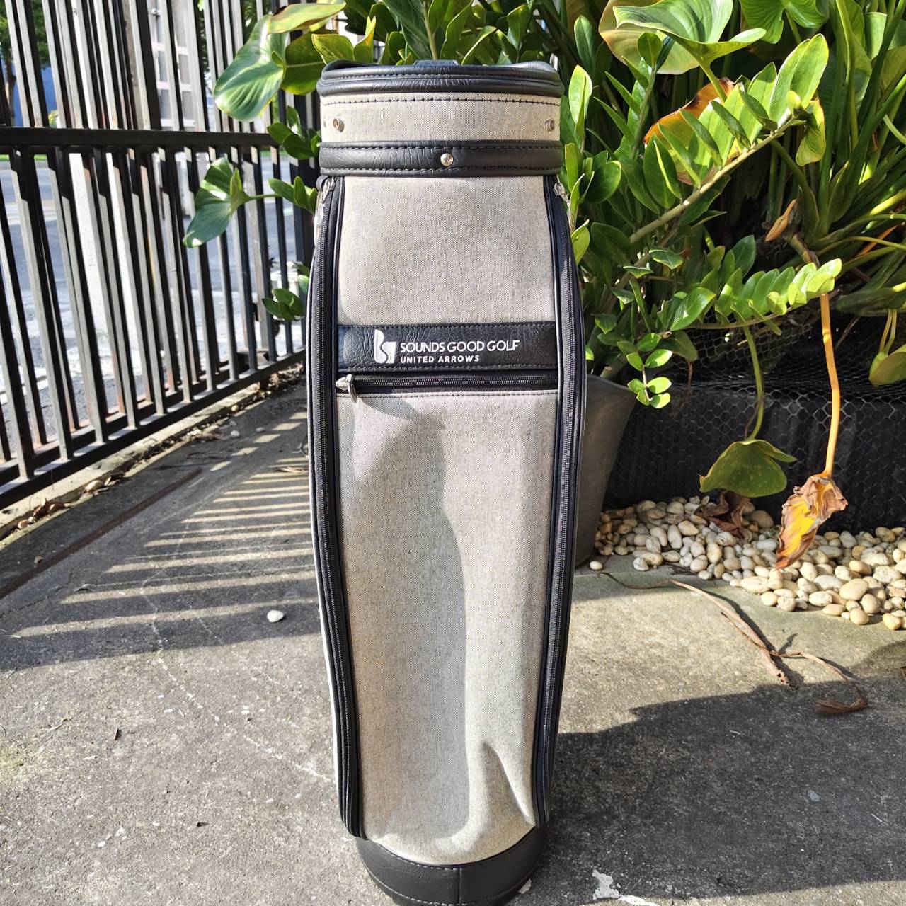 ถุงกอล์ฟ Sounds Good Golf x UNITED ARROWS – พรีเมี่ยมญี่ปุ่น ดีไซน์สุดคลีน!