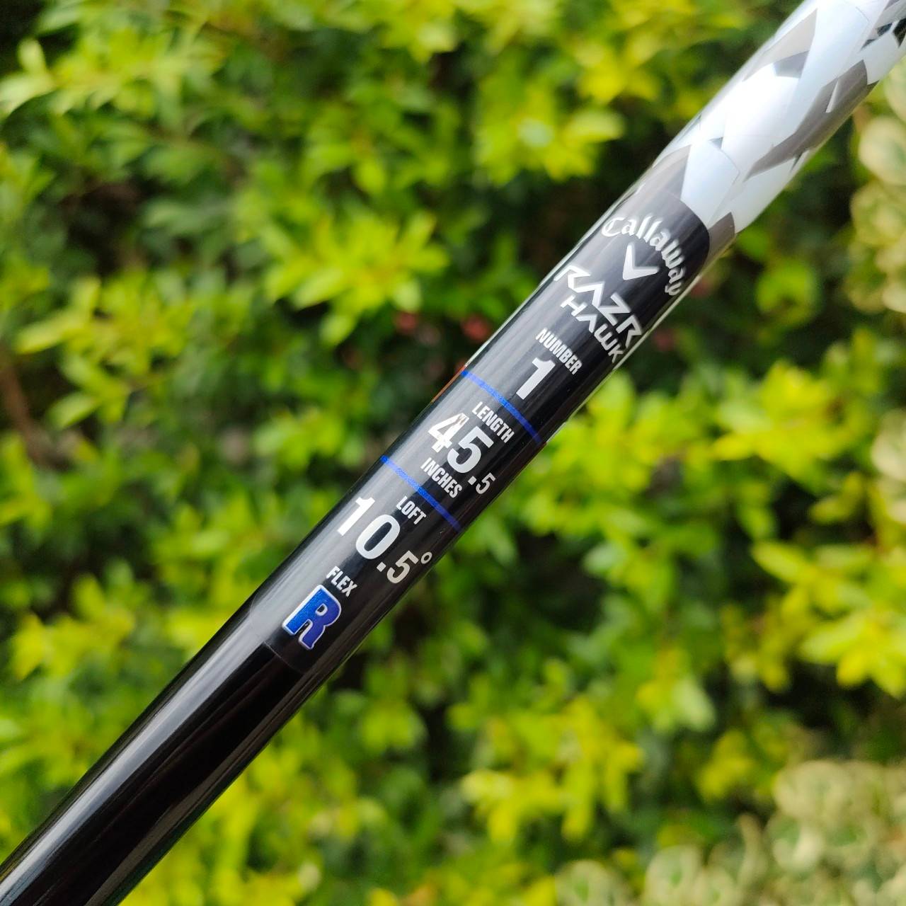 DRIVER CALLAWAY RAZR HAWK องศา 10.5 ก้าน CALLAWAY RAZR HAWK FLEX R ดุดันไม่เกรงใจใคร เท่มากๆ เหมือนแบทแมน ก้านเจาแค่ 50 กรัม 10.5 R คือตีสบายๆๆๆ ตีเบาแค่ไหน ระยะก็มาเต็มๆ สวีตสปอตกว้าง ตีไกลสุดขีดครับ!!! จัดให้ราคาดีมาก