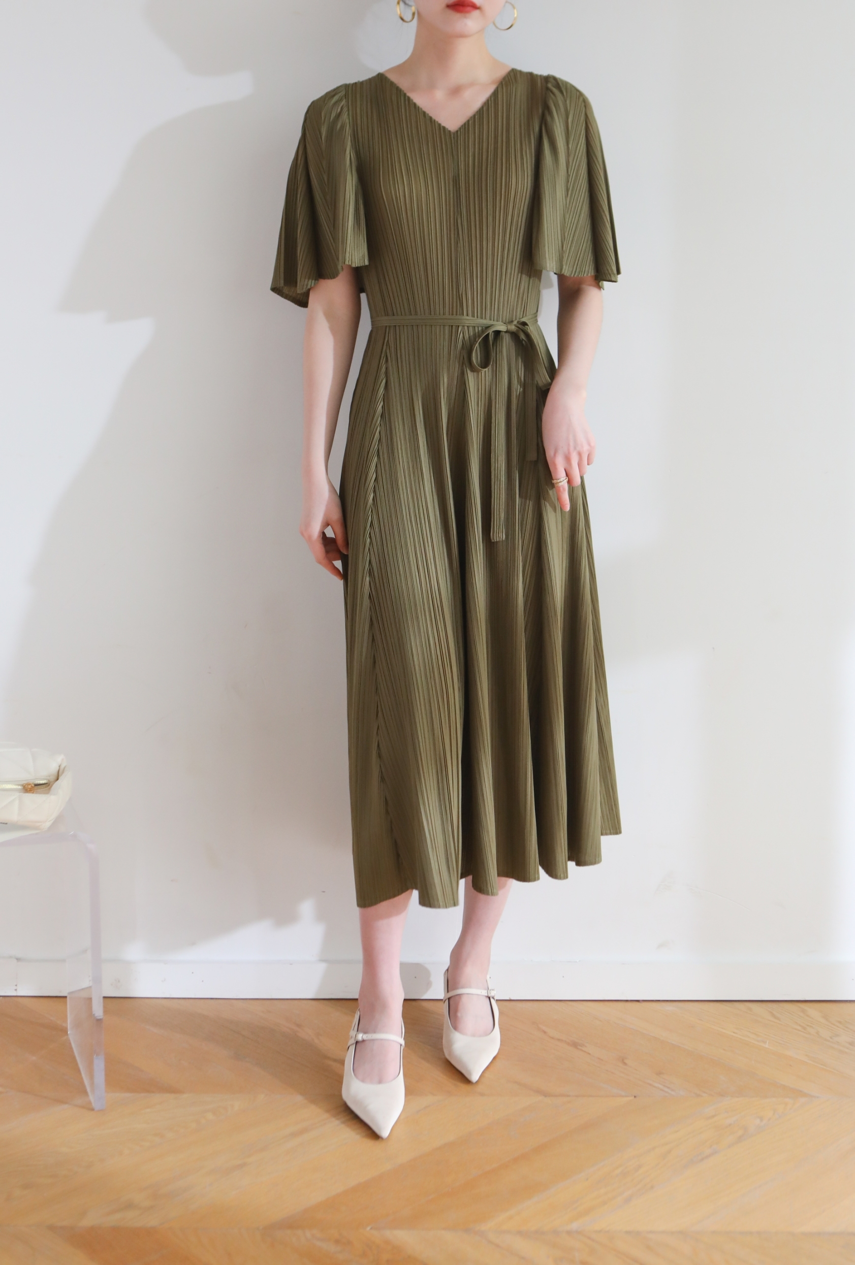 2MUAY รุ่น GJO3653 เดรสผู้หญิง เดรสพลีทคุณภาพ 10สี FREE SIZE V NECK FLARE SLEEVE PLEATED DRESS