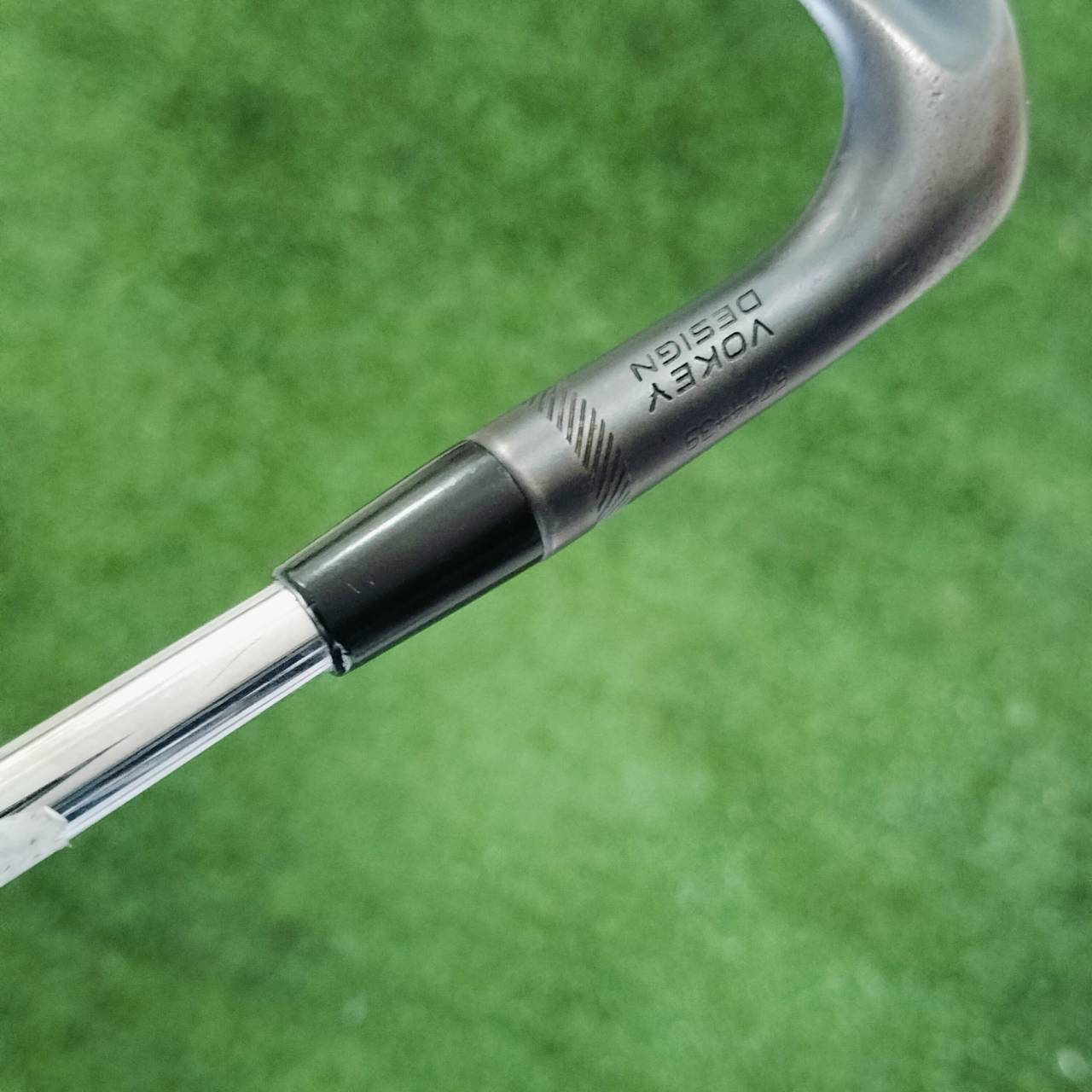 WEDGE TITLEIST SM6 องศา 56 BOUNCE 14 F GRIND ฐานด้านล่างเต็ม ตีเต็มวงได้ และเหมาะกับวงสวิงทุกรูปแบบเลยค่ะ ไม้กอล์ฟพรีเมี่ยมมือสอง ของแท้ By NakaraLuxurious