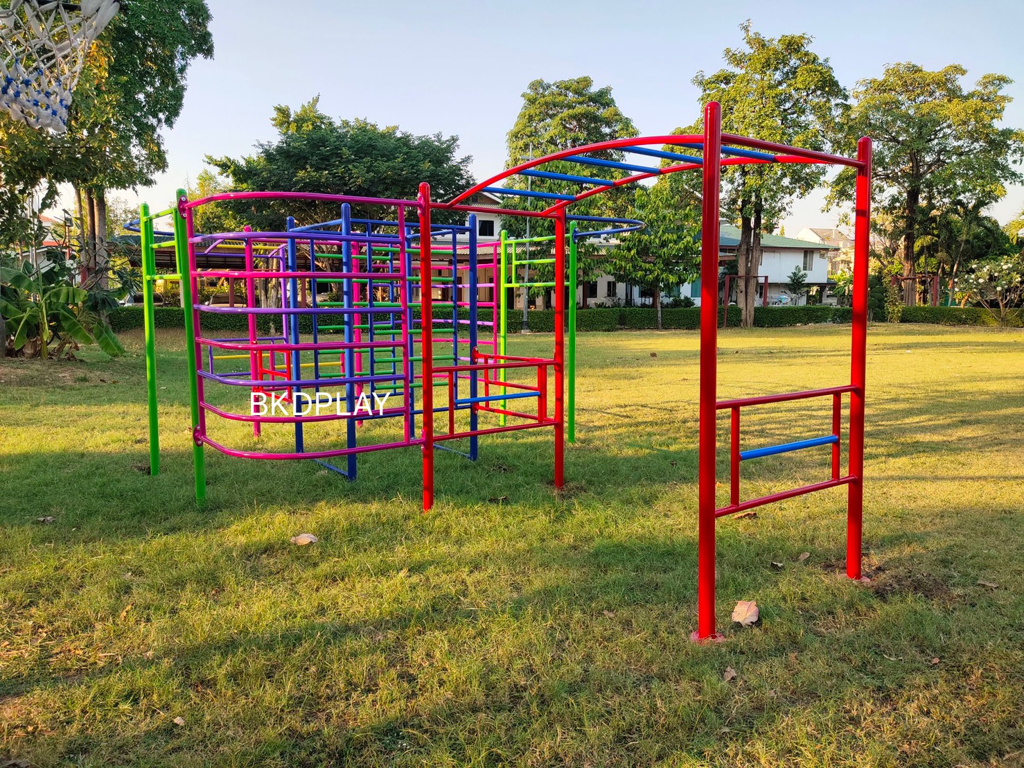 เครื่องเล่นสนามกลางแจ้ง สำหรับเด็กประถม ชุดปีนป่ายรวม บาร์โหนแสนสนุก ปีนป่ายเหล็ก เครื่องเล่นสนามเหล็ก รวม OutdoorPlayground, ราคาโรงงาน