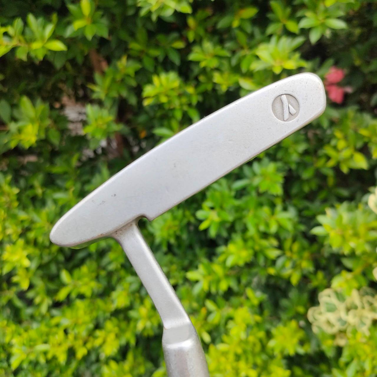 PUTTER YAMAHA EX0236 ความยาว 34 นิ้ว ก้าน YAMAHA สภาพสวยเดิมๆทุกอย่าง พัตเตอร์ ที่สร้างอย่างพิถีพิถัน จากญี่ปุ่น ไม้กอล์ฟมือสอง ของแท้ BY NakaraLuxurious