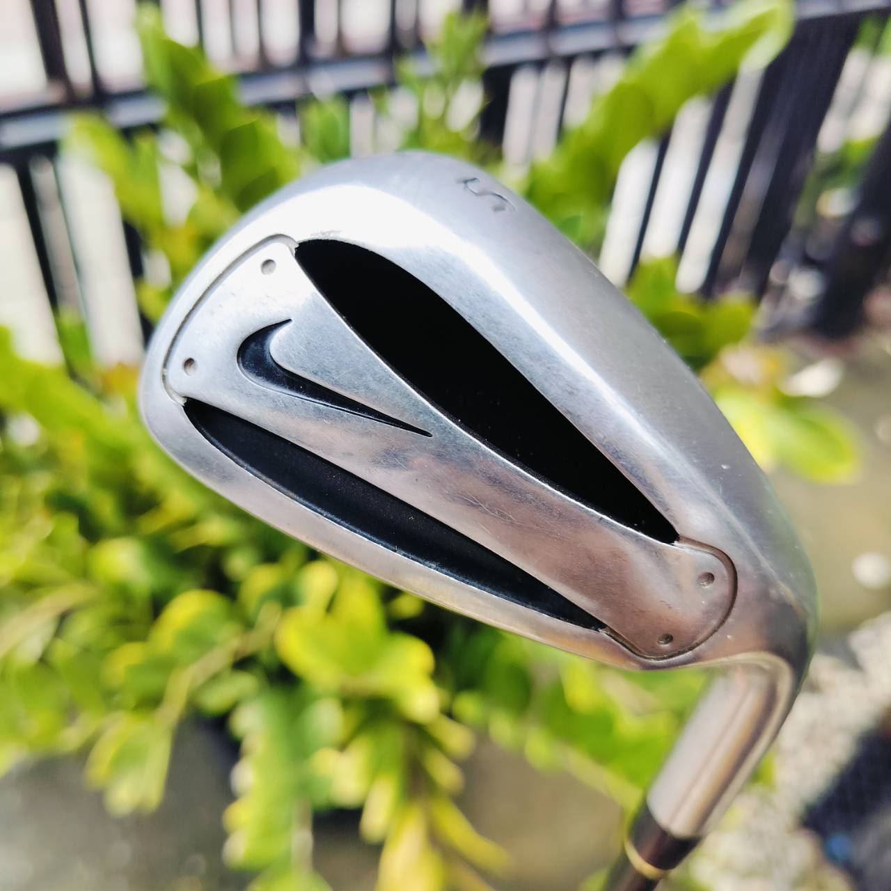 SW NIKE SLINGSHOT องศา 56 ก้าน MITSUBISHI FLEX R ชิพโดนง่าย ระเบิดทรายขึ้นง่าย ลดอาการชิพฉึกได้ดี ไม้กอล์ฟพรีเมี่ยมมือสอง ของแท้ By NakaraLuxurious