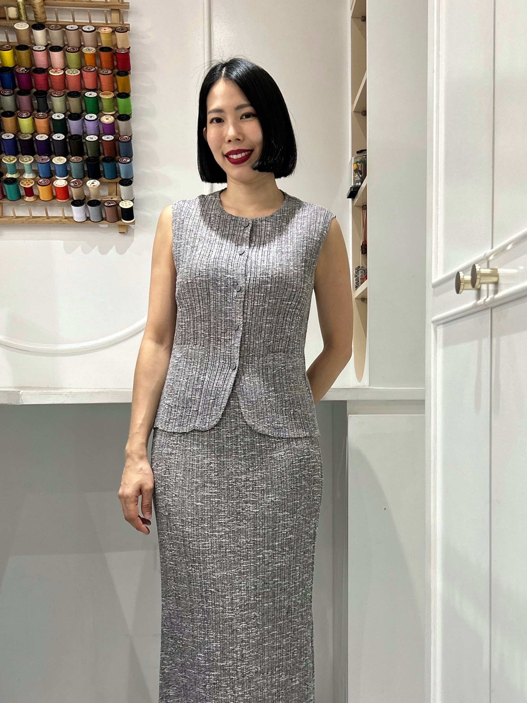 2MUAY รุ่น GJO10342 เสื้ออัดพลีท ผ้าKnit SLEEVELESS BUTTON FRONT METALLIC KNIT PLEATED TOP 9 สี FREE SIZE
