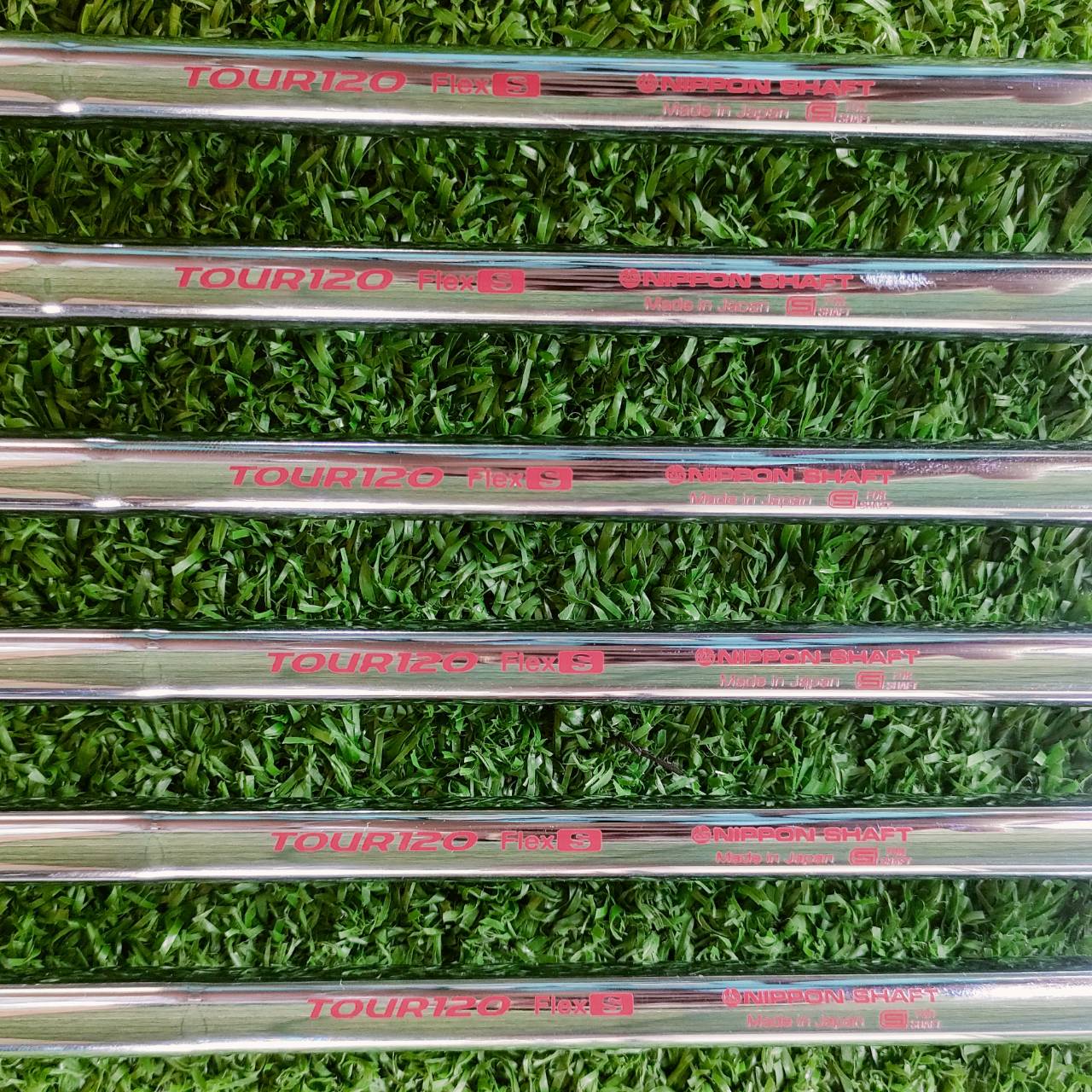 ชุดเหล็ก Titleist T150 Forged สภาพสวยนางฟ้า 98% ไดร์ฟไปแค่ 2 ครั้ง ความรู้สึกขณะปะทะลูกแบบ T100 แต่ ถูกออกแบบให้สร้างความเร็วได้สูงกว่า T100 และตีไกลกว่า มีองศาหน้าเหล็กชันกว่า 2 องศา ชดเชยความผิดพลาดมากกว่า ไม้กอล์ฟพรีเมี่ยมมือสอง ของแท้ By NakaraLuxurio