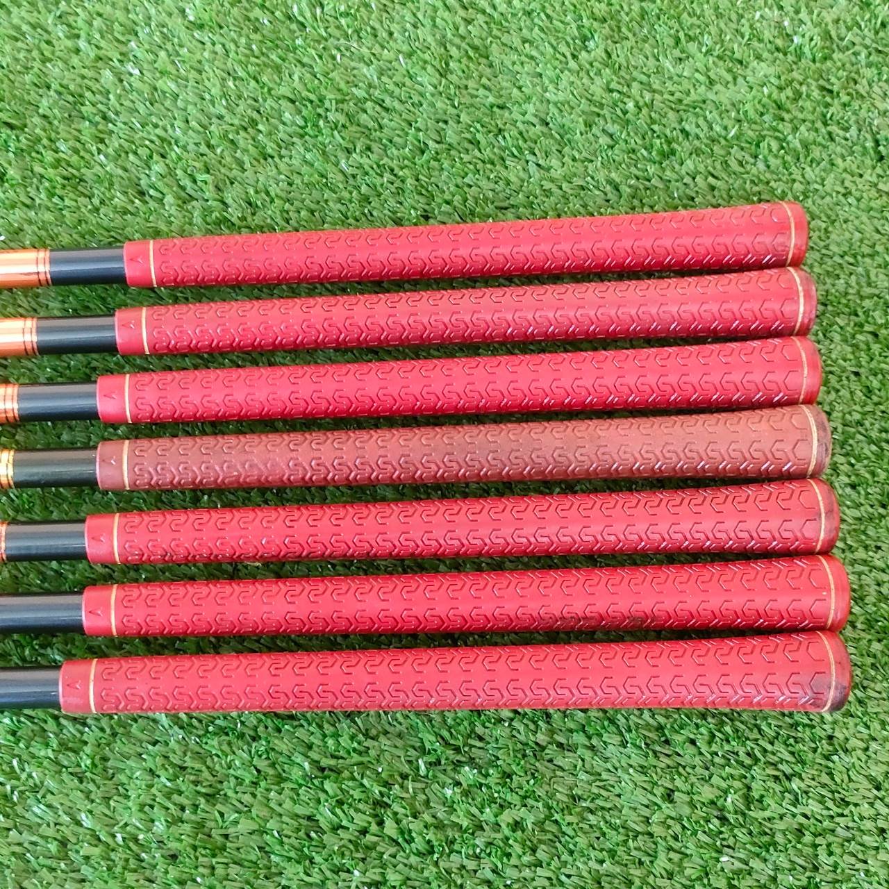 ** ไม้กอล์ฟสำหรับผู้หญิง ** ชุดเหล็ก MARUMAN BINDIA CUP SPSS มีเหล็ก 5-9 เเละ PW SW ก้าน COBALT CARBON FLEX L