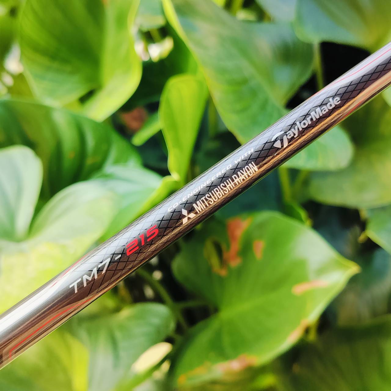 ชุดเหล็ก Taylormade RSi2 Forged สภาพสวยมาก เดิมๆทุกชิ้นเลยค่ะ มีเหล็ก 6 ชิ้น 5-6-7-8-9-PW ก้านกราไฟต์ TM7-215 FLEX R เป็นชุดเหล็กที่ชดเชยความผิดพลาดสูงสุด จากเทคโนโลยีที่ล้ำสมัยของ Taylormade ไม้กอล์ฟพรีเมี่ยมมือสอง ของแท้ By NakaraLuxurious