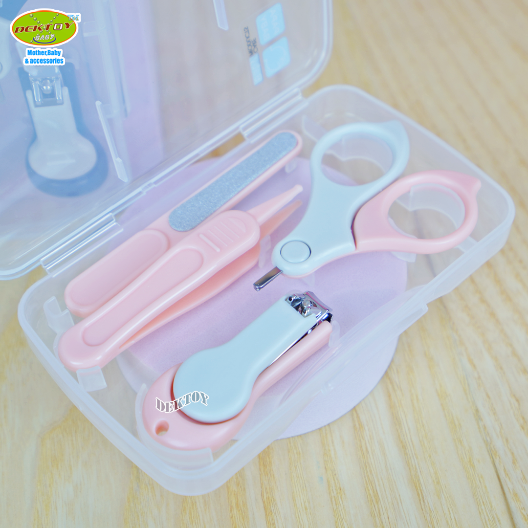 PAPA BABY เซ็ทกรรไกรตัดเล็บเด็ก 4IN1 สำหรับเด็กอายุ 0M+ BPA FREE พกพาง่าย รุ่น ST111