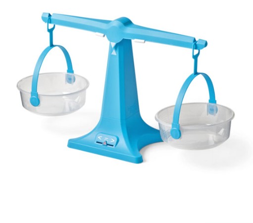 ตาชั่งสองแขนถาดก้นแบนหลากสี เซต 4 ชิ้น ตราชั่งพร้อมชุดเก็บ ของเล่นเสริมพัฒนาการ, ของเล่นเด็กอนุบาล, สื่อการสอนเด็กอนุบาล วัสดุและสี ปลอดภัยต่อเด็ก มีมาตรฐาน มอก. ตามที่ สพฐ. กำหนด