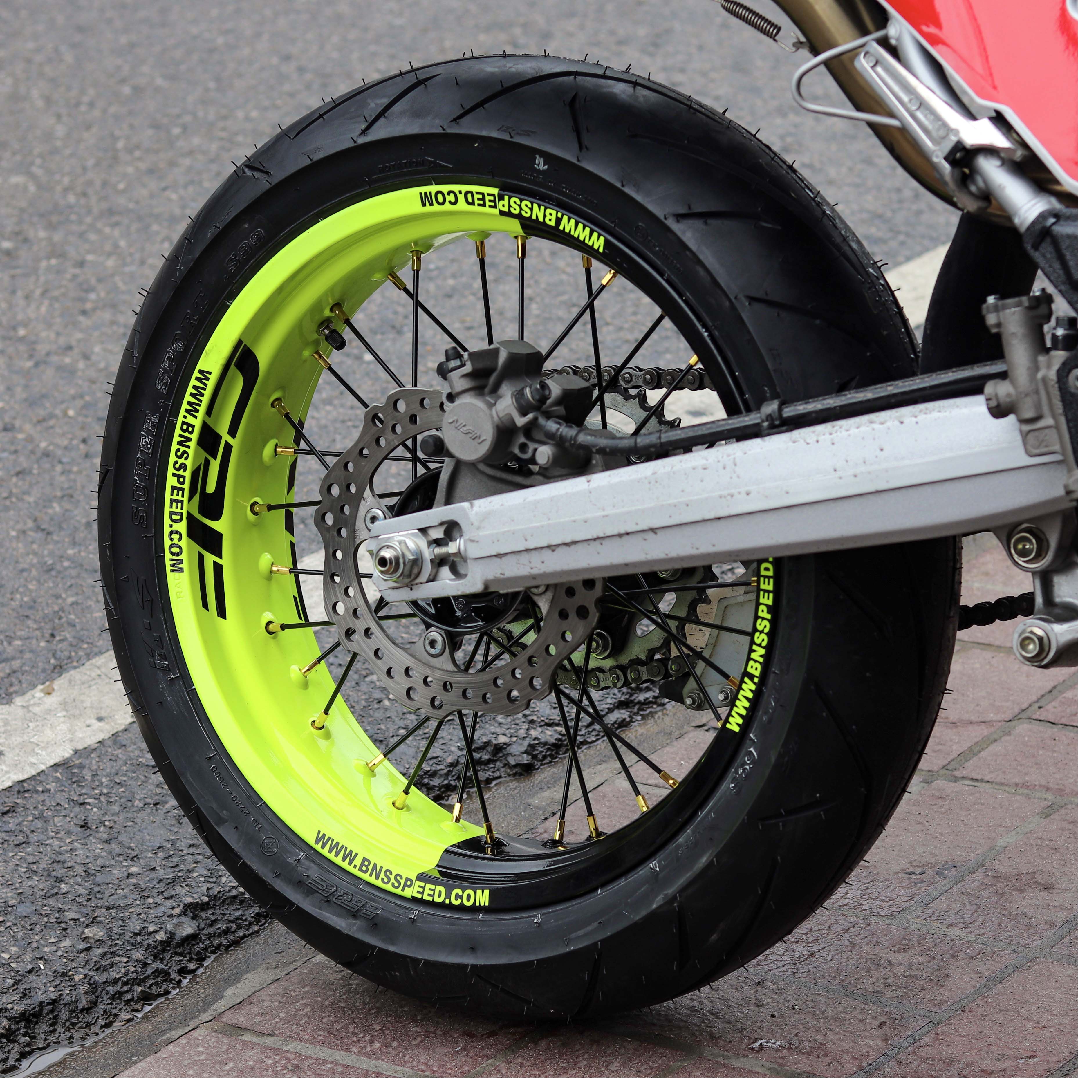 ชุดล้อโมตาด CRF250/300 ขอบสีดำตัดเหลืองนีออน