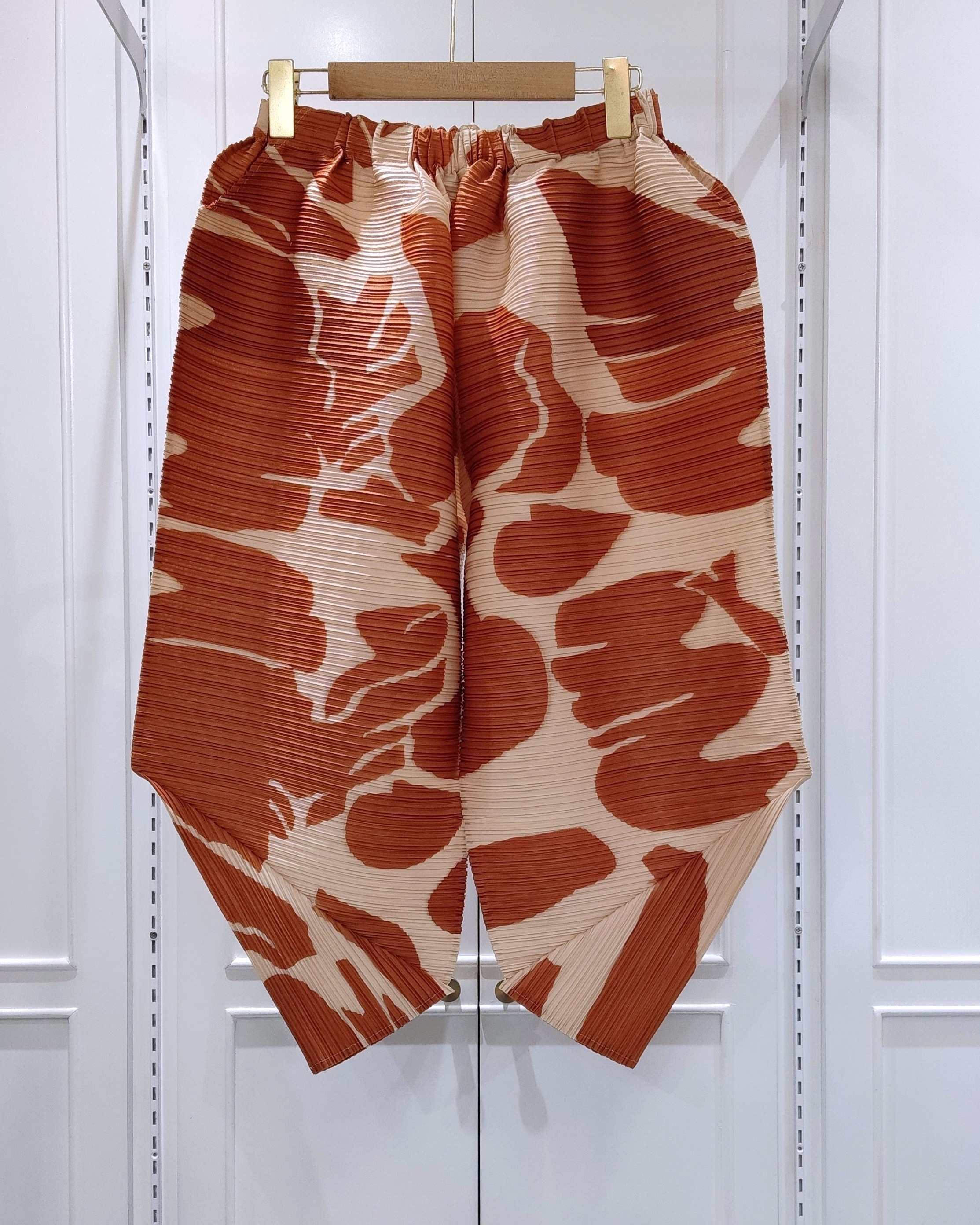 2MUAY รุ่น CX22305 กางเกงพลีทคุณภาพ PRINTED ANGLE PLEATED PANTS 6 สี FREE SIZE