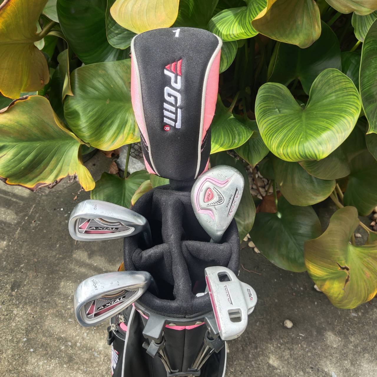 ไม้กอล์ฟเด็กครบชุด PGM PGM AXIAL JRTG003 เกรดพรีเมี่ยม กว่ารุ่น RIO มีน้ำหนักเบา และตีง่าย