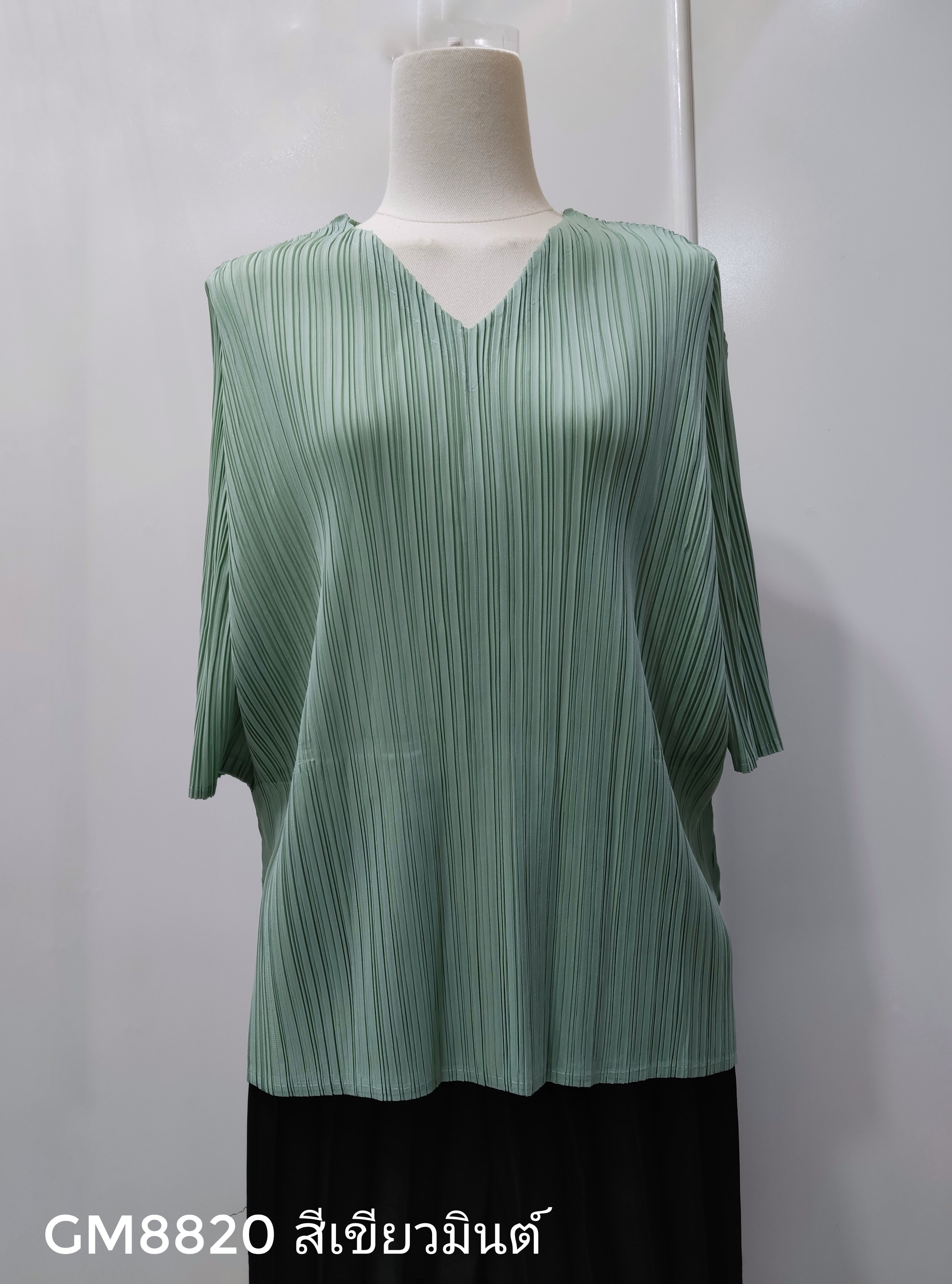 อกถึง42! 2MUAY GM8820 เสื้ออัดพลีทคอวีแขนสั้น ผ่าชายข้าง V NECK SHORT SLEEVE PLEATED TOP 15 สี FREE SIZE