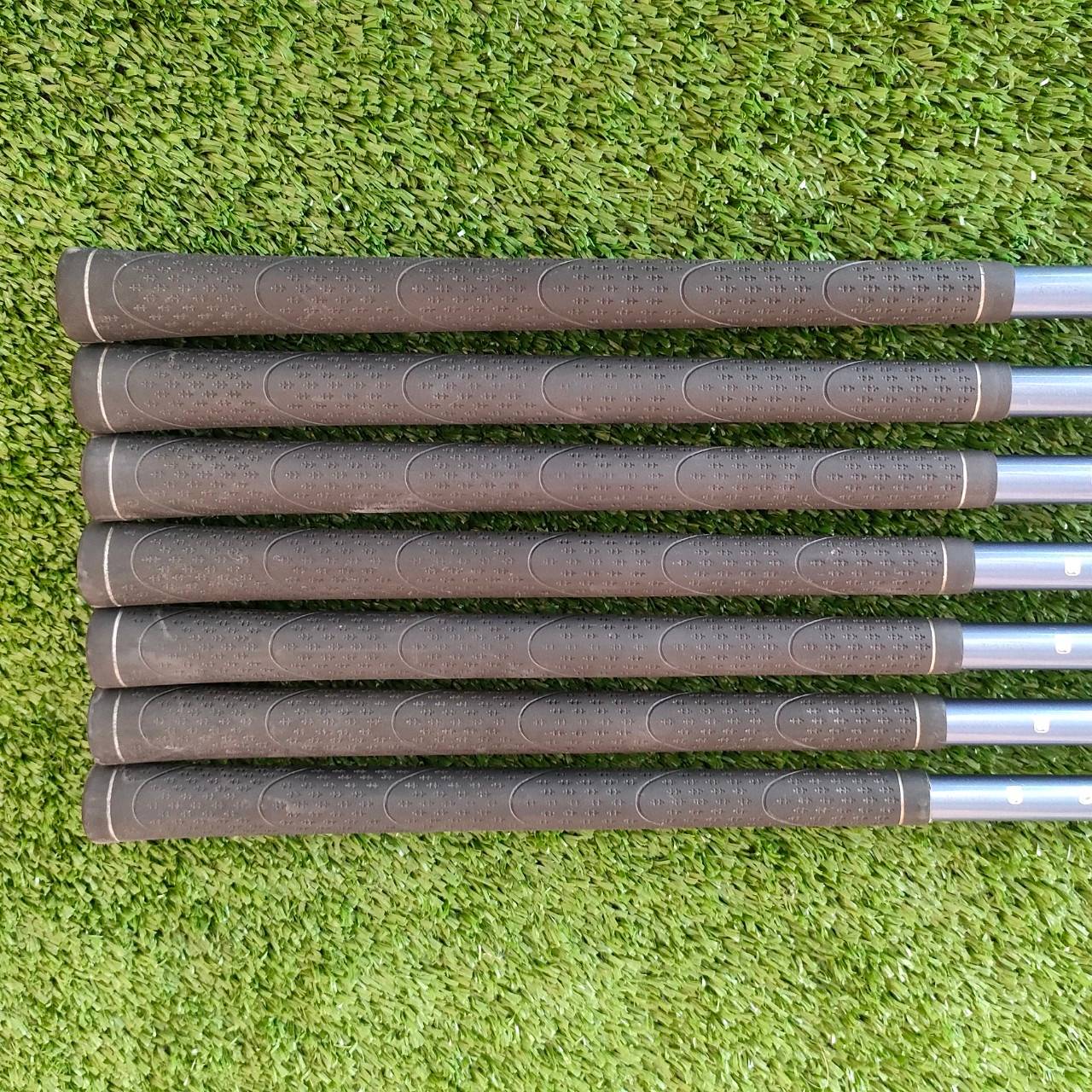 ** ไม้กอล์ฟสำหรับผู้หญิง ** ชุดเหล็ก YONEX CYBER STAR 5000FL มีเหล็ก 5-9 เเละ PW SW