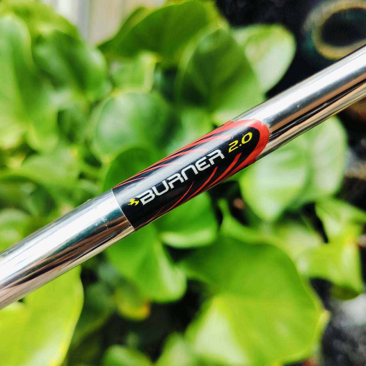 ชุดเหล็ก Taylormade BURNER 2.0 เป็นชุดที่พัฒนาปิดจุดอ่อนรอบด้าน ตีสนุกขึ้นมาก เข้าบอลแน่นขึ้น และได้ระยะทางที่ไกลขึ้นอย่างเห็นได้ชัด ไม้กอล์ฟพรีเมี่ยมมือสอง ของแท้ By NakaraLuxurious