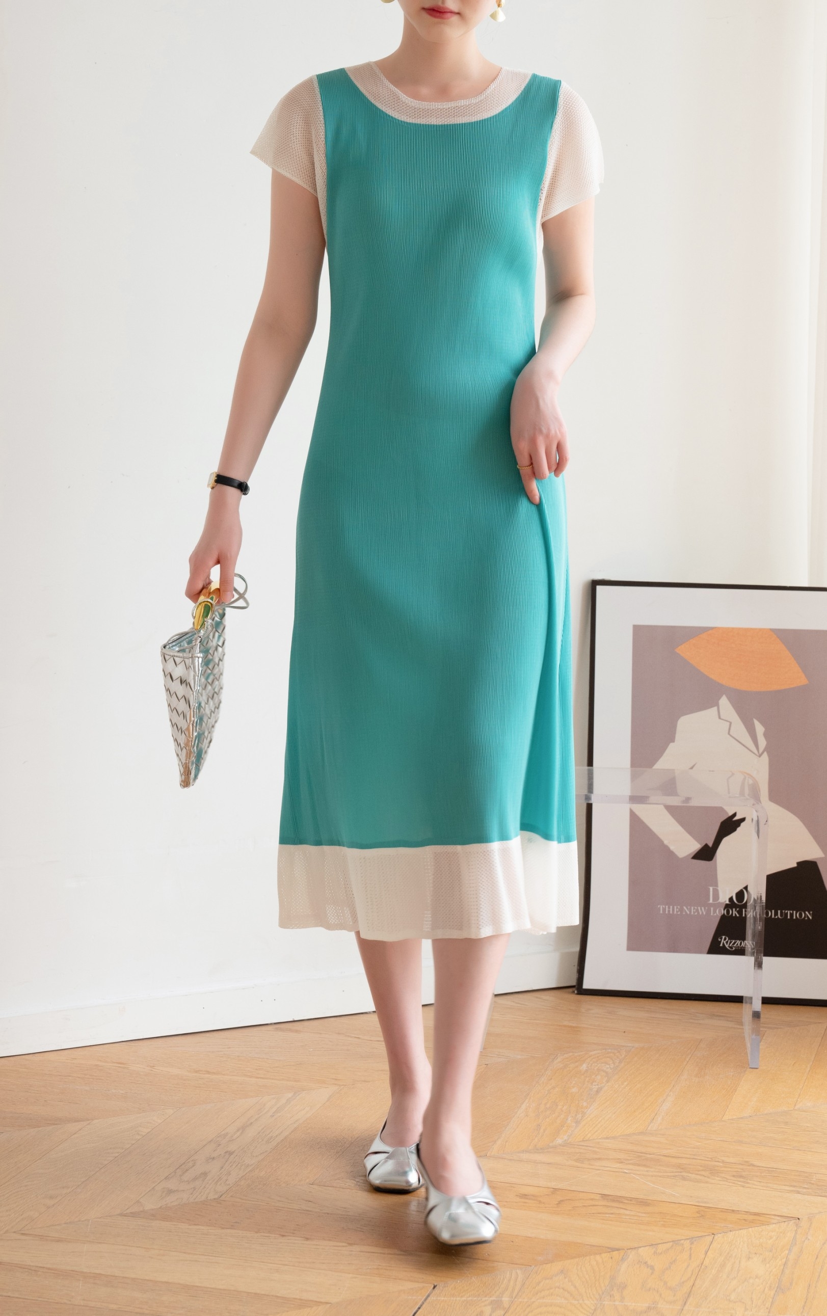 ปรับราคาลง20%!! 2MUAY รุ่น GJO1321 เดรสพลีทคุณภาพ TWO TONE SHORT SLEEVE PLEATED DRESS 6 สี FREE SIZE