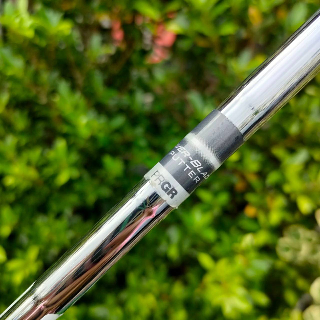 PUTTER PRGR SILVER-BLADE FF 02 ก้าน PRGR SILVER-BLADE ความยาว 33 นิ้วพัตต์ดีมากๆครับหน้า Milled เกาะไลน์มากๆ น้ำหนักดีมาก พัตต์ง่ายและตรงครับ