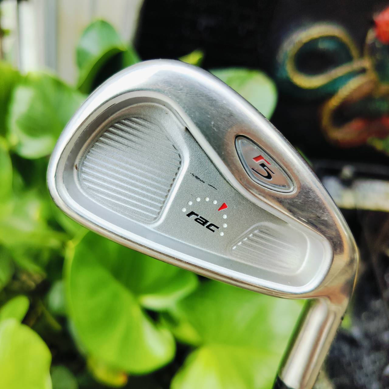 ชุดเหล็ก Taylormade RAC R5 รุ่นนี้ตีง่ายอย่างมาก ตีไกลกว่าปกติมาก นุ่ม แน่น แม่นยำ ก้านเหล็กเบาของ Taylormade FLEX R ไม้กอล์ฟพรีเมี่ยมมือสอง ของแท้ By NakaraLuxurious
