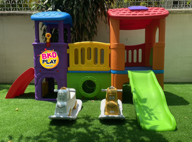 โปรโมชั่นเครื่องเล่นสนามกลางแจ้ง-ในร่มบ้านน้อยสองชั้นราคาโปรโมชั่น 16,000 บาท ,สนามเด็กเล่นราคาถูก,บ้านสไลเดอร์, สไลเดอร์พร้อมปีนป่าย, บ้านน้อยสองชั้น ,กระดานลื่นบ้านมีสไลเดอร์ ,บ้านกระดานลื่นพลาสติก