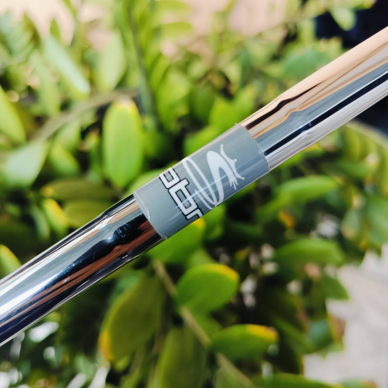 Cobra Golf Milled Face Blade Putter ความยาว 34 นิ้ว สุดยอดของพัตเตอร์ ไม่แพ้ CAMERON เลยครับ น้ำหนักดีมาก ลูกเกาะไลน์มาก พัตต์ฟีลลิ่งนุ่ม ไม้กอล์ฟพรีเมี่ยมมือสอง ของแท้ By NakaraLuxurious