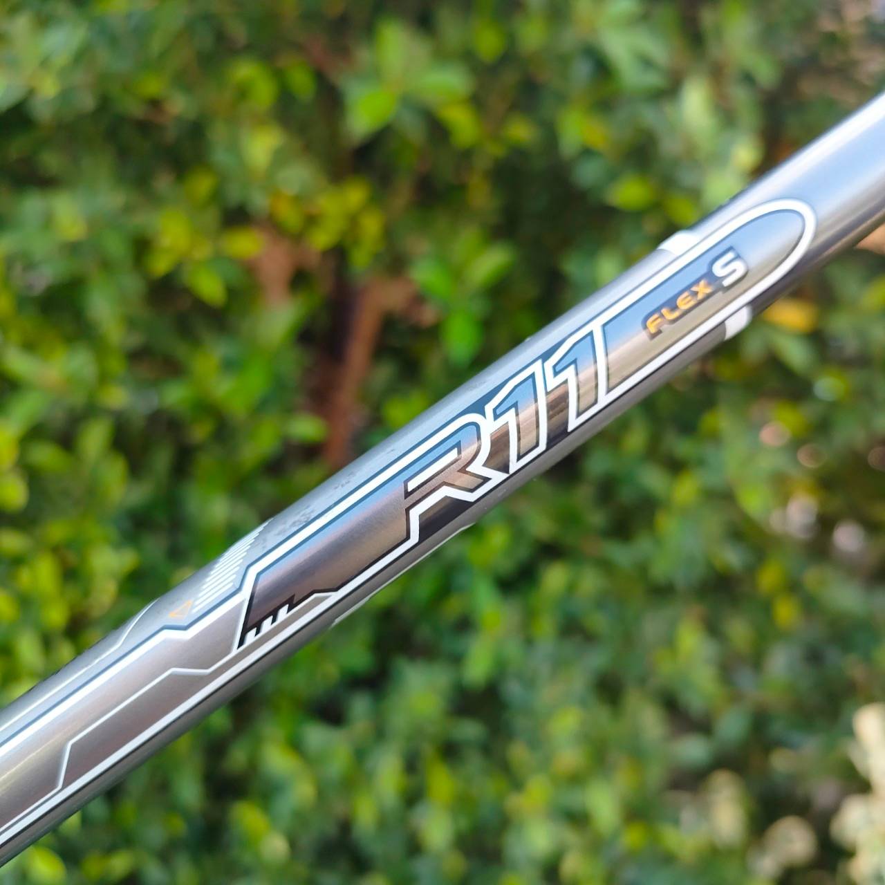 FW3 TAYLORMADE R11 องศา 15.5 ก้าน FUJIKURA MOTORE FLEX S เป็น FW ที่น่าตีมากๆ และห้ามพลาด ด้วยลักษณะหัวที่ออกแบบดีมาก ไม้กอล์ฟมือสอง ของแท้ BY NakaraLuxurious