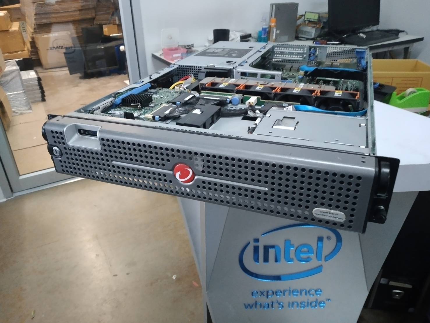 Dell 2950 server ที่ หาเพื่อใช้กับงาน MA เยอะที่สุด