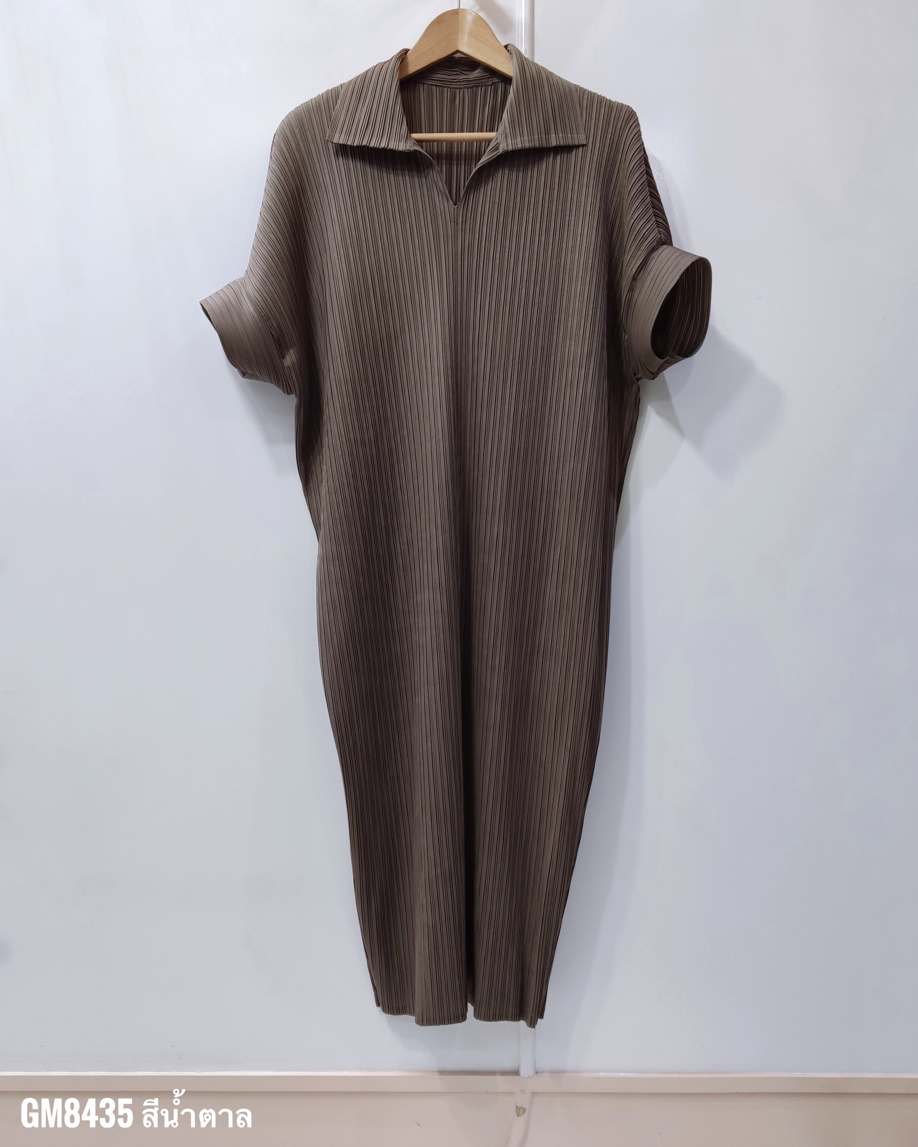 ยาว 43.5 นิ้ว 2MUAY รุ่น GM8435 เดรสอัดพลีท POLO SHORT SLEEVE PLEATED DRESS 2 สี FREE SIZE