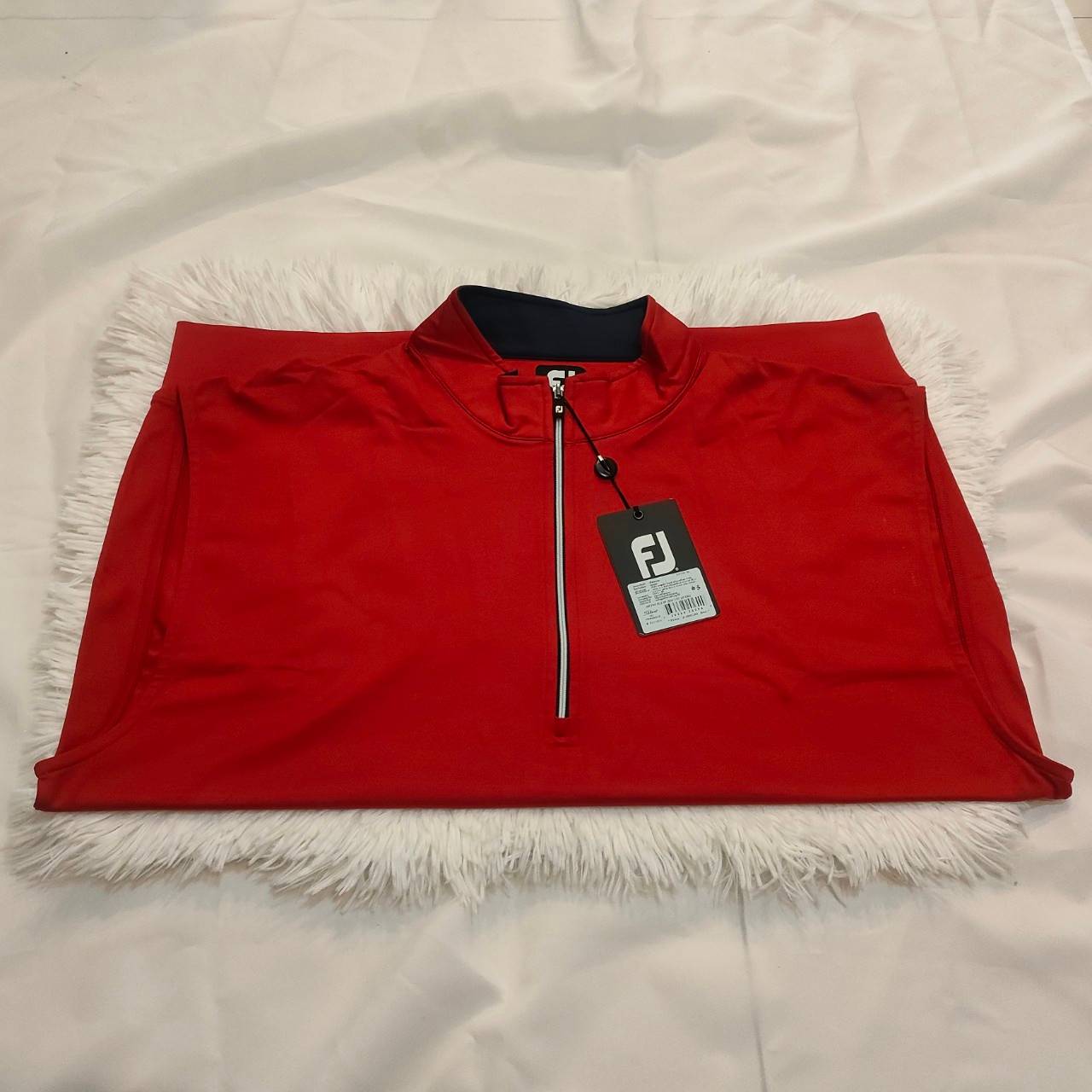 FOOTJOY เสื้อเเขนกุดสำหรับนักกอล์ฟ มี2 ขนาด ขนาดไชส์ XL / ขนาดไชส์ L สีเเดง ผลิตและออกแบบมาสำหรับนักกีฬากอล์ฟโดยเฉพาะ มือหนึ่ง เก็บจากห้าง ราคาจัดให้ข๊อคแน่นอน!!! สำเนา สำเนา