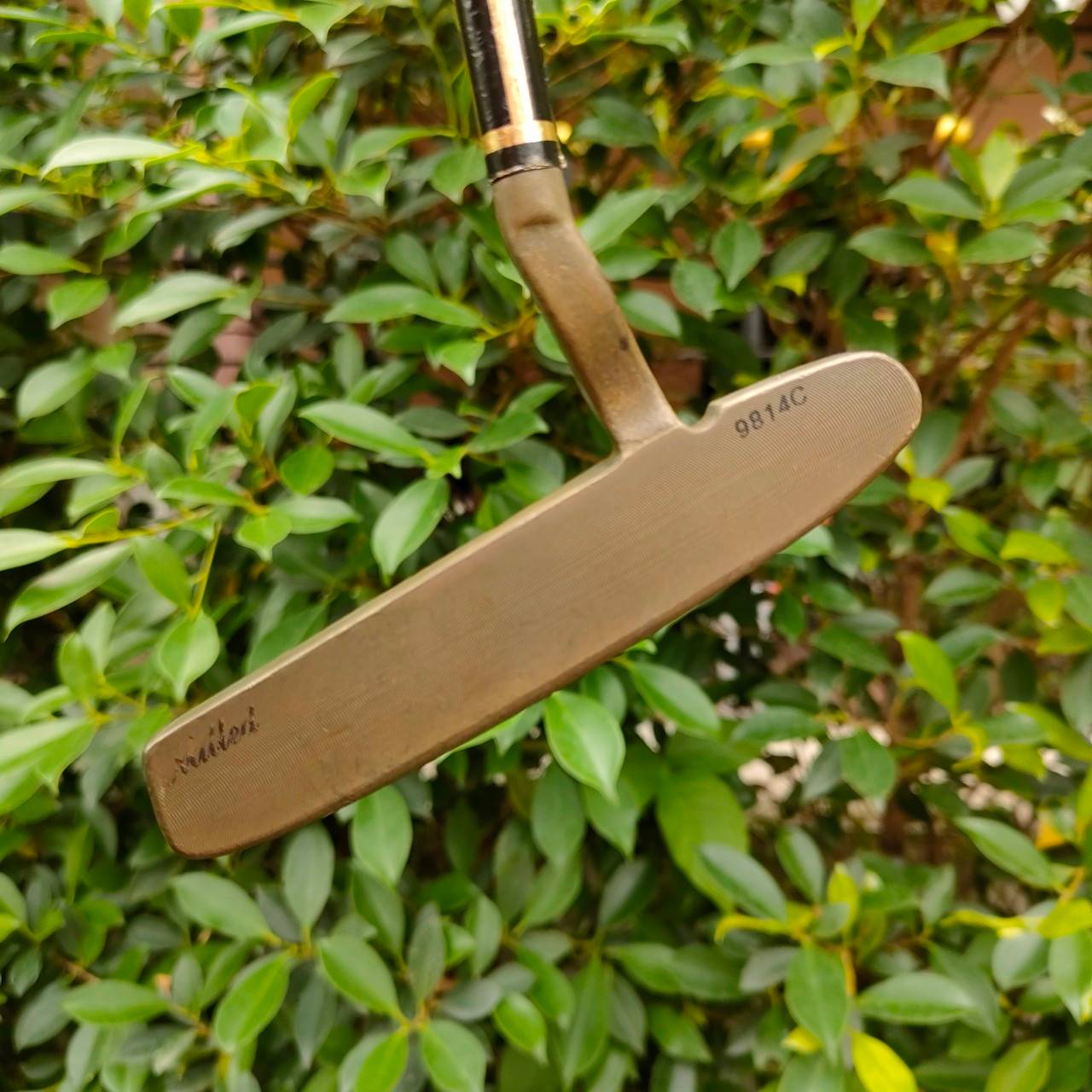 PUTTER SLOTLINE 9814C ความยาว 35 นิ้ว สุดยอดพัตเตอร์ วัสดุทองเลือง และยังหน้า MILLED ทำให้ฟีลลิ่งดีมาก และลูกเกาะไลน์มากๆ