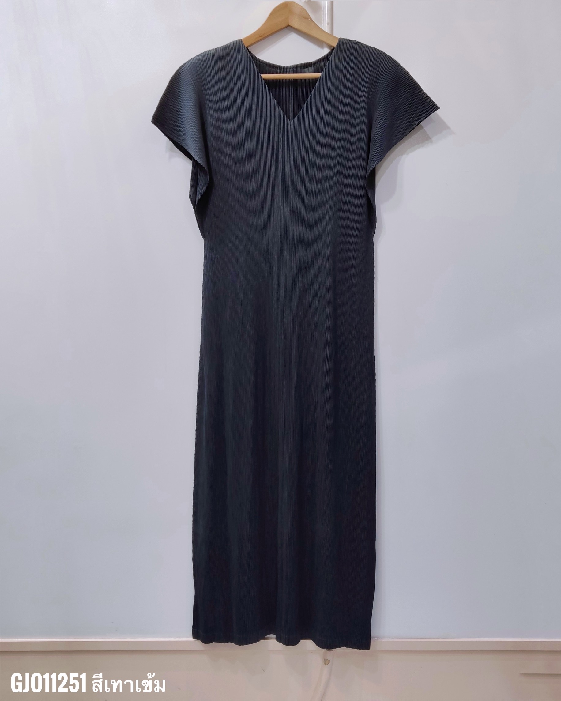 2MUAY รุ่น GJO11251 เดรสอัดพลีท V NECK PLEATED DRESS 2 สี FREE SIZE