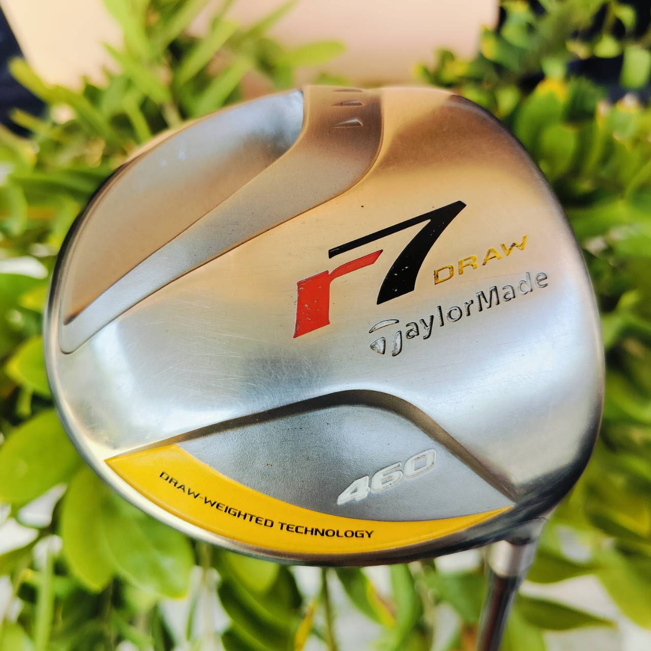 Driver Taylormade r7 DRAW เป็นหัวที่แก้ไขคนตีเฟดออกขวา โดยเฉพาะ หัวใหญ่ 460CC. หน้าสวีตสปอตกว้าง ตีง่ายและไกล ก้าน RE*AX FLEX R ไม้กอล์ฟพรีเมี่ยมมือสอง ของแท้ By NakaraLuxurious