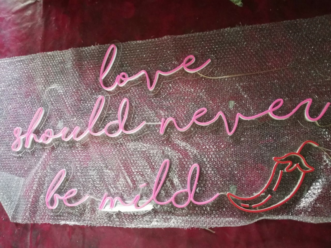 ป้ายไฟนีออนดัด