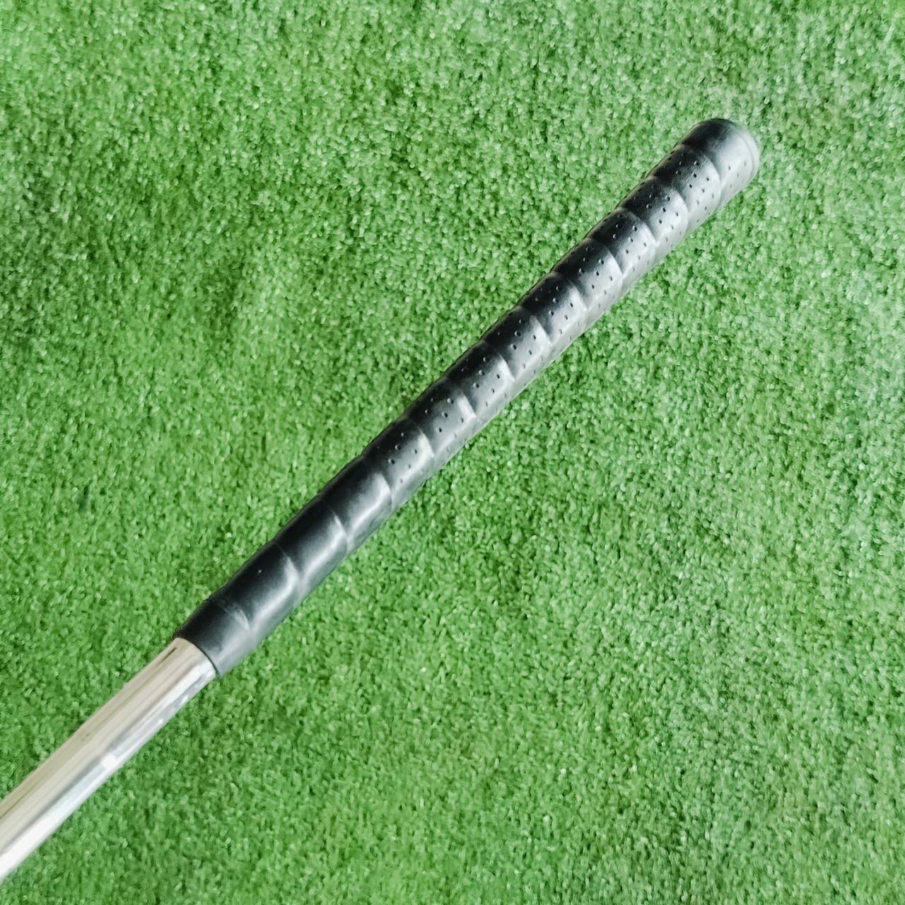 WEDGE SMITH & SMITH CST เป็นเหล็ก 13 องศา 60 ++ ค่ะ ก้านเหล็ก WEDGE FLEX หน้าใบสวย สปินดีมากเลยค่ะ ไม้กอล์ฟพรีเมี่ยมมือสอง ของแท้ By NakaraLuxurious