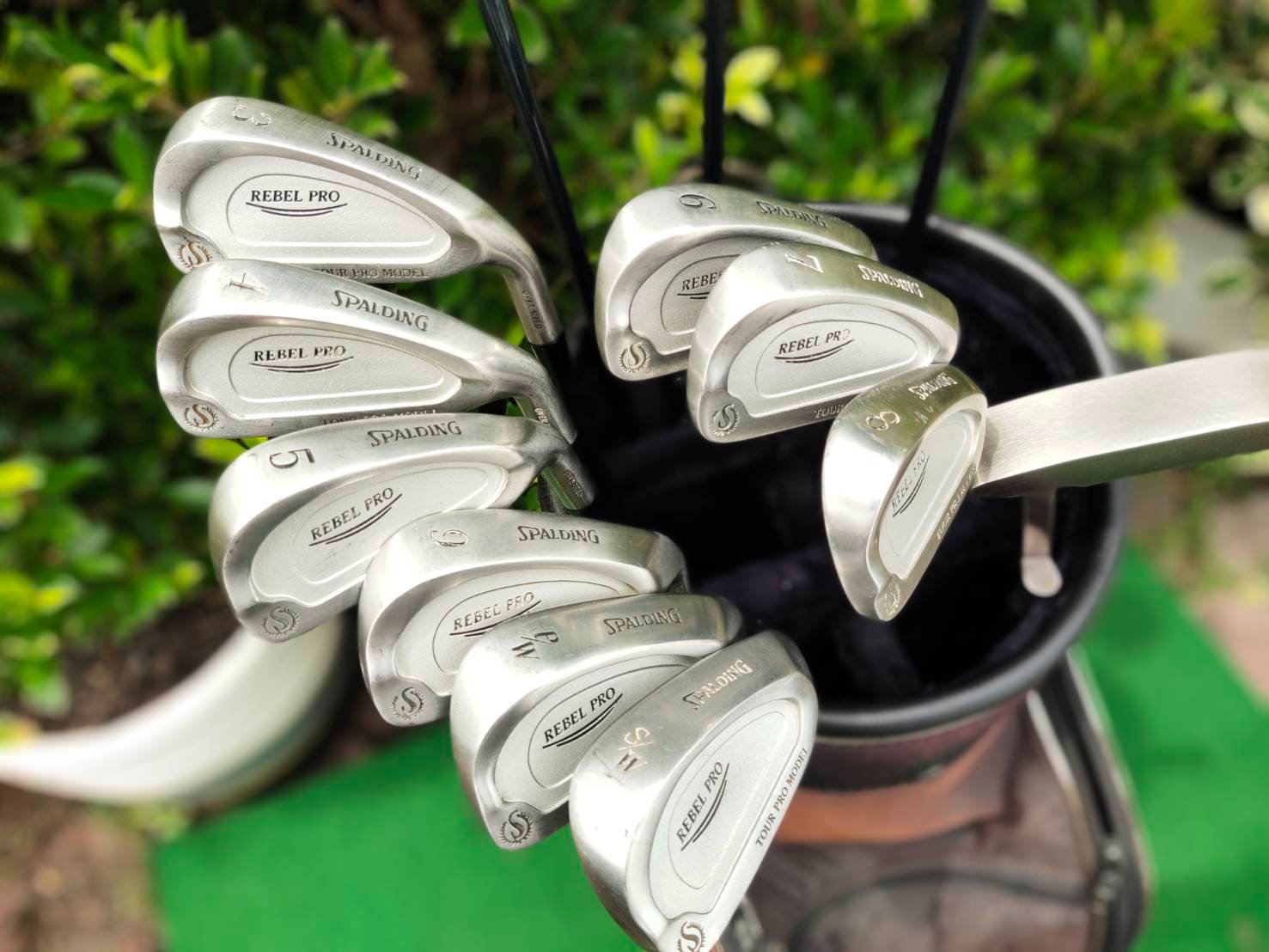 FULLSET SPALDING REBEL PRO ชุดนี้สวยมากๆเลยครับ คุณภาพดีมาก ผลิตจากประเทศญี่ปุ่น