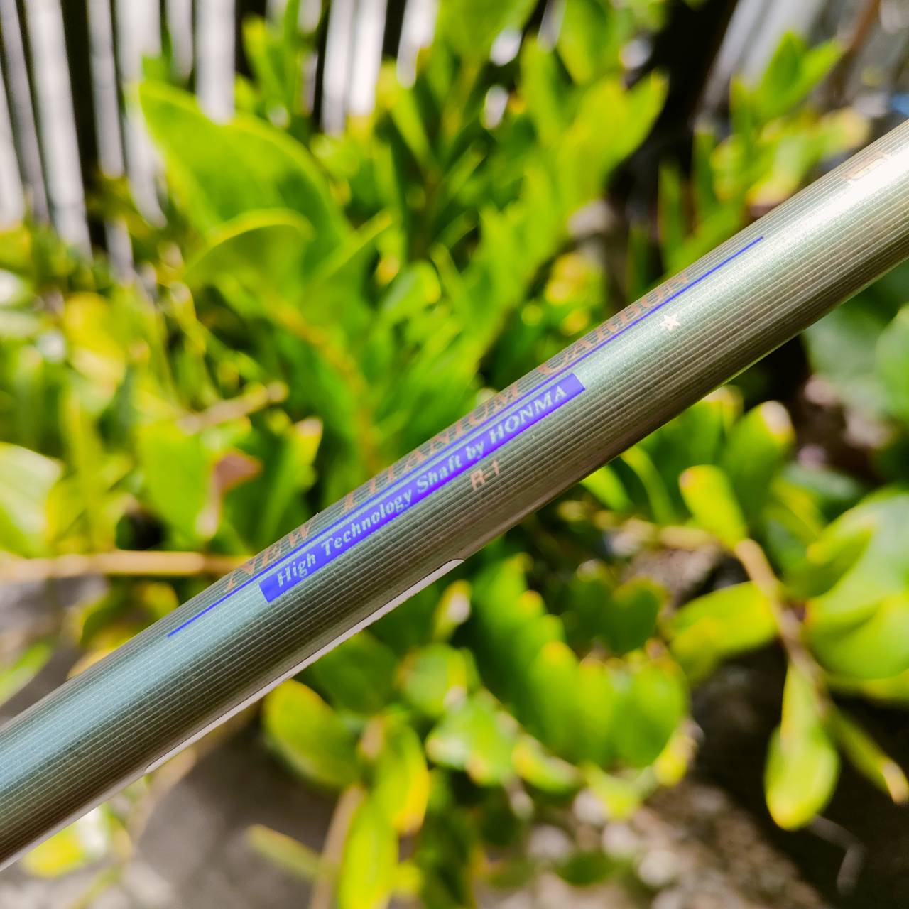 เหล็ก 3 HIRO HONMA NEW LB-280 เหล็ก CAVITY BACK เหล็กยาวที่ตีง่าย ใบขนาดกำลังดี ก้าน TITANIUM ระดับ 1 ดาว FLEX R1 ไม้กอล์ฟพรีเมี่ยมมือสอง ของแท้ By NakaraLuxurious