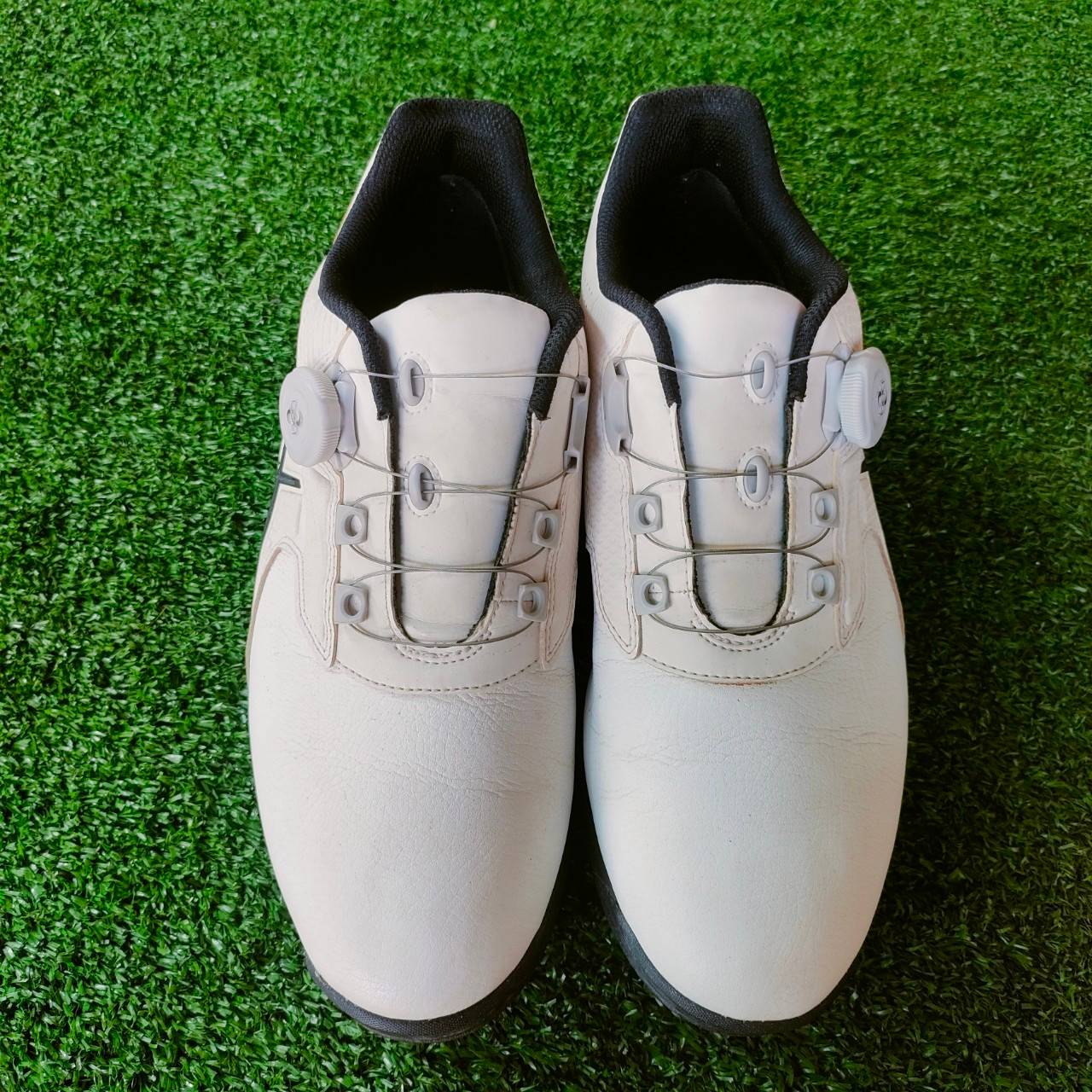รองเท้ากอล์ฟ ASICS มือสอง ขนาดไชส์ CM 26 US 8 EURO 41.5 ปุ่มรองเท้าสามารถถอดเปลี่ยนได้ ระบบผูกเชือก Auto