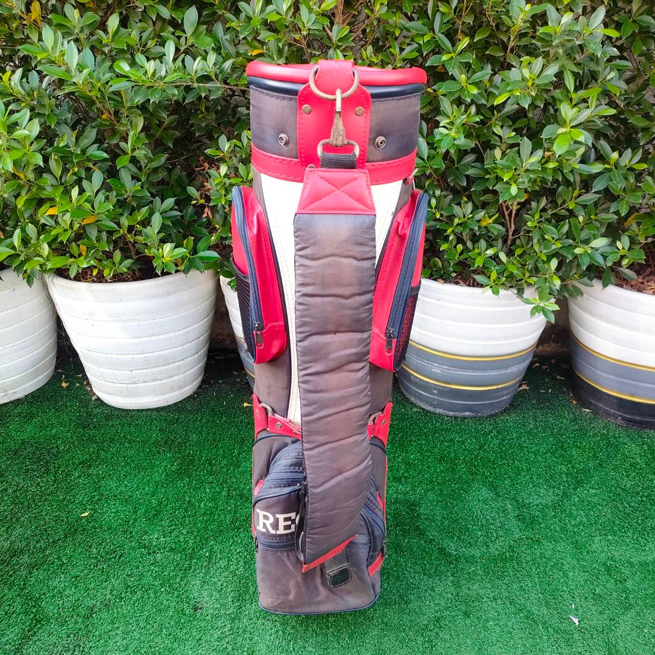 ถุงกอล์ฟ REGAL มือสอง สภาพซีด ใช้งานได้ปกติ