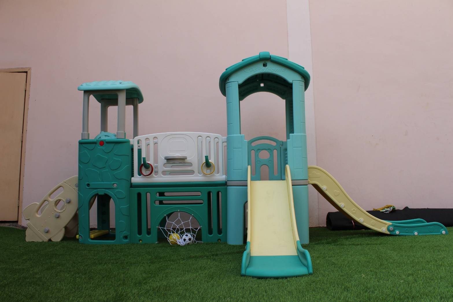 โปรโมชั่นเครื่องเล่นสนามกลางแจ้ง-ในร่มบ้านน้อยสองชั้นราคาโปรโมชั่น 16,000 บาท ,สนามเด็กเล่นราคาถูก,บ้านสไลเดอร์, สไลเดอร์พร้อมปีนป่าย, บ้านน้อยสองชั้น ,กระดานลื่นบ้านมีสไลเดอร์ ,บ้านกระดานลื่นพลาสติก