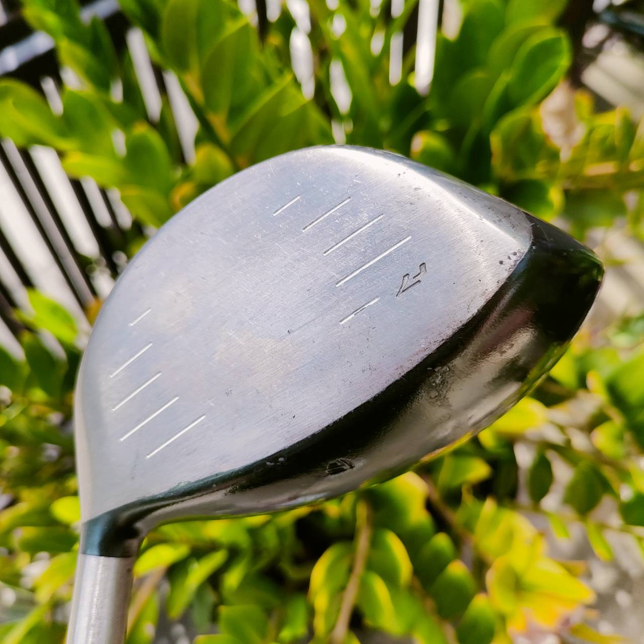 Driver Taylormade r7 460 องศา10.5 ก้านโม VISTAPRO FIFTY FLEX R หัวใหญ่ 460 CC. จุดสวีตสปอตกว้าง ตีโดนง่าย คุมทิศทางดีเยี่ยม ชดเชยความผิดพลาดสูงสุด และเร่งให้ได้ระยะมากที่สุด!!! ไม้กอล์ฟพรีเมี่ยมมือสอง ของแท้ By NakaraLuxurious