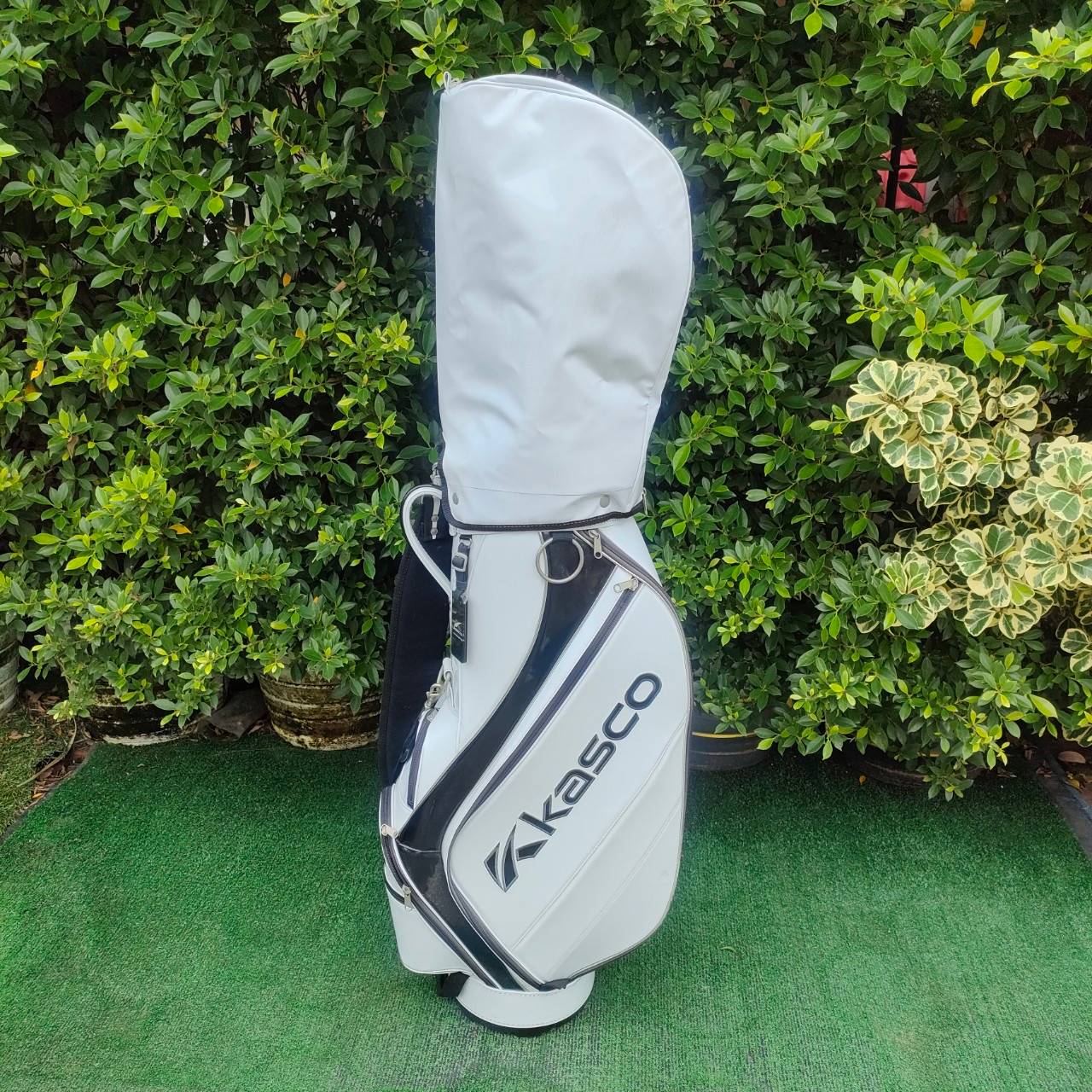 🏌️ ถุงกอล์ฟ KASCO หนังแก้ว มือสอง ถุงสวยมาก ถุงเบากันน้ำ สีขาวสวยมาก ถุงนี้เป็นรุ่นยิดนืยม และของใหม่แพงมาก ไม้กอล์ฟมือสอง ของแท้ BY NakaraLuxurious