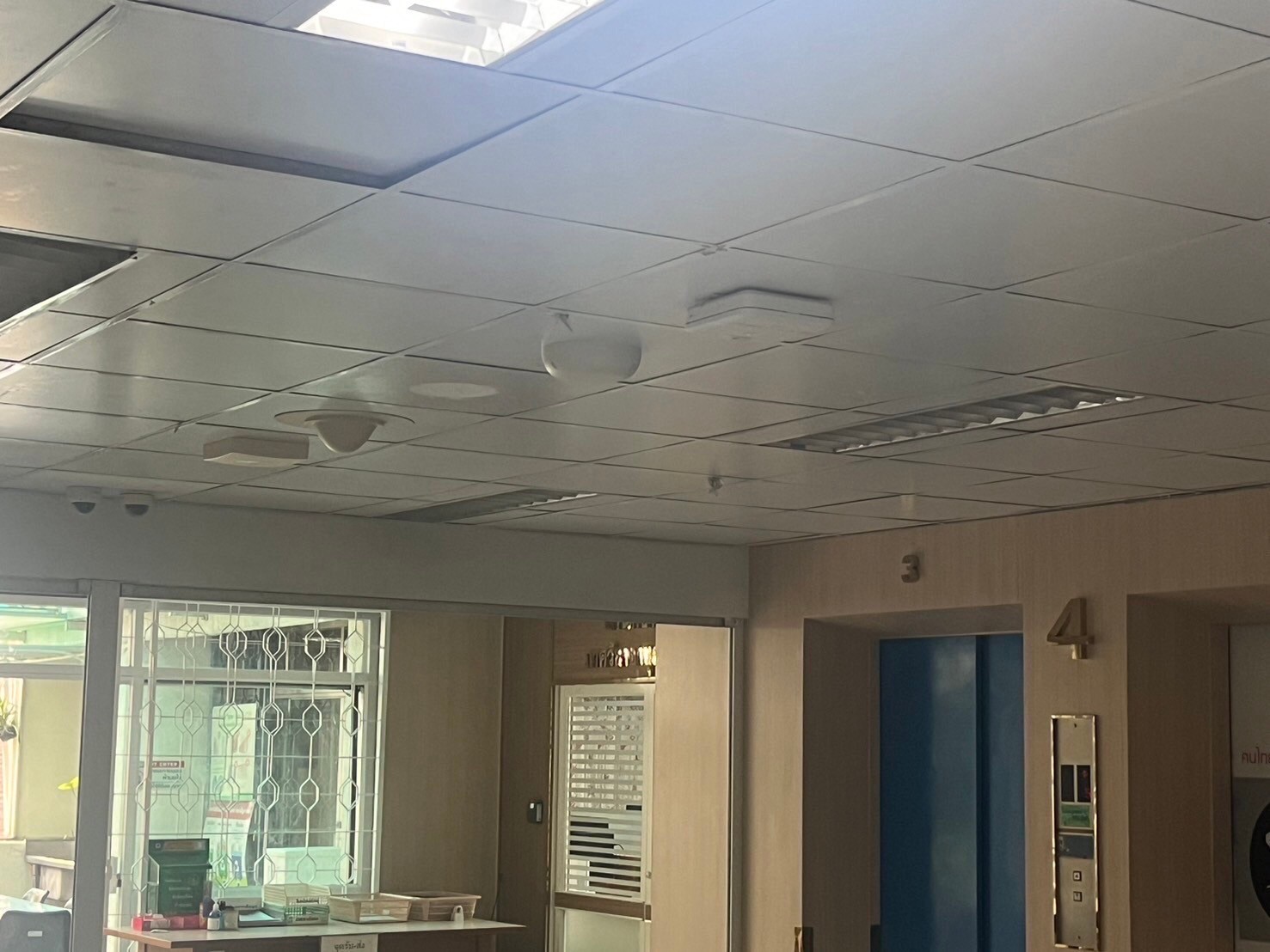 งานปรับปรุงโถงลิฟต์ รพ.ศิริราช (ตึกอัษฎางค์) ชั้น4