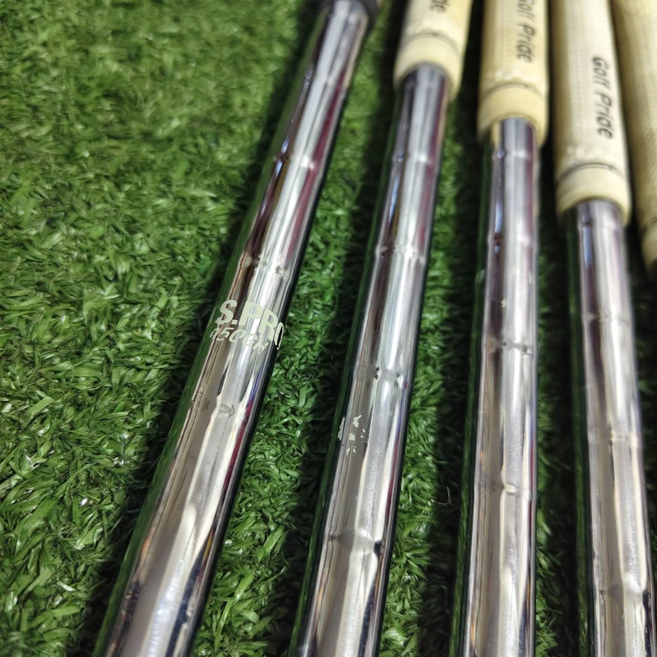 ชุดเหล็ก Taylormade BURNER XD – หน้าไม้มีแผ่นไทเทเนี่ยม เด้งจัด ตีไกลมาก!