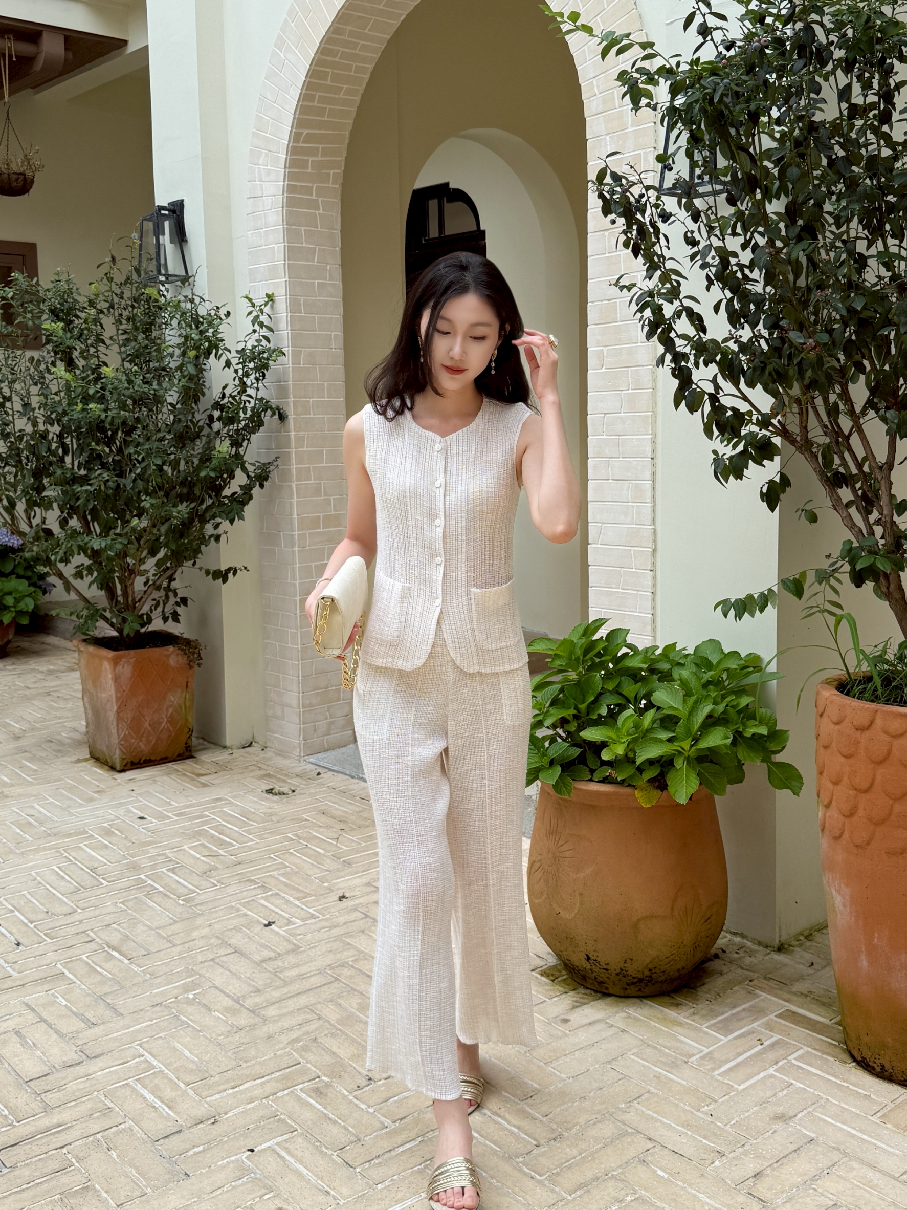 2MUAY รุ่น GJO10342 / GJO10247 เซ็ตอัดพลีท ผ้าKnit SLEEVELESS BUTTON FRONT METALLIC KNIT WITH PANTS PLEATED SET 9 สี FREE SIZE