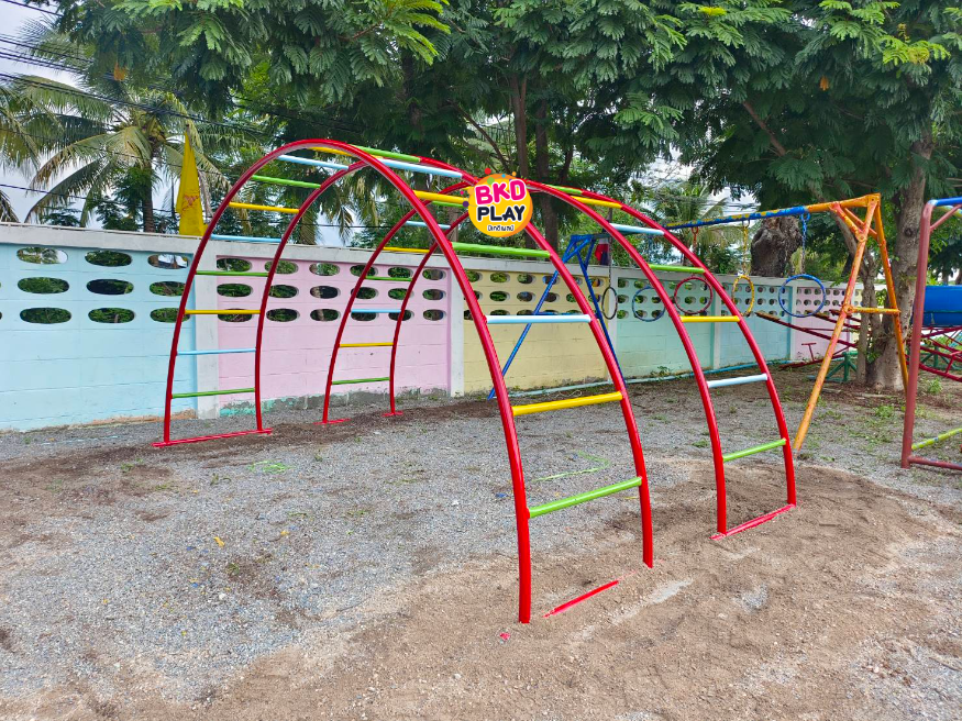 เครื่องเล่นสนามกลางแจ้ง เครื่องเล่นสนามเหล็ก ชุดปีนป่ายบาร์ไต่ บาร์โค้ง Outdoor Playground, ราคาโรงงาน สินค้าสั่งผลิต 10-20 วัน