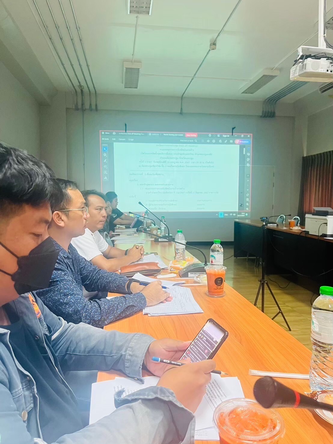 ม.ศิลปากร งานก่อสร้างจุดทิ้งขยะ