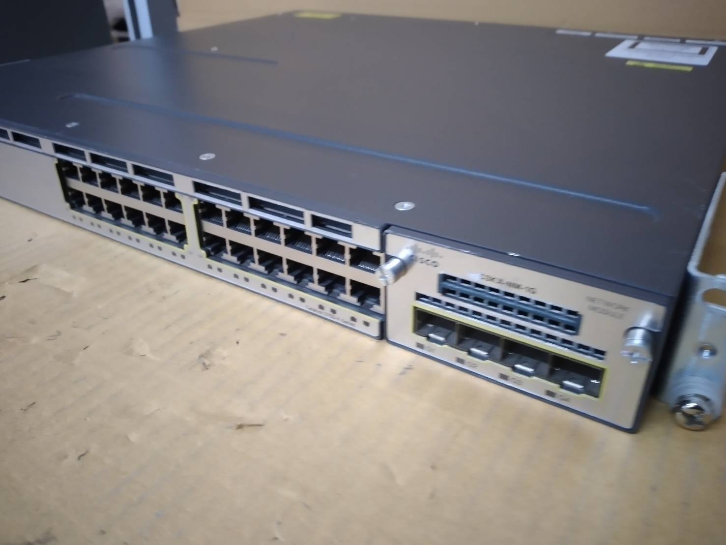 Cisco WS-C3750X-24T-S 24 Port Gigabit Switch